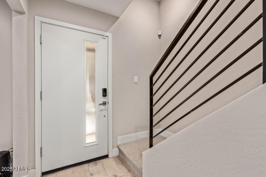 820 N 8TH Avenue, 14