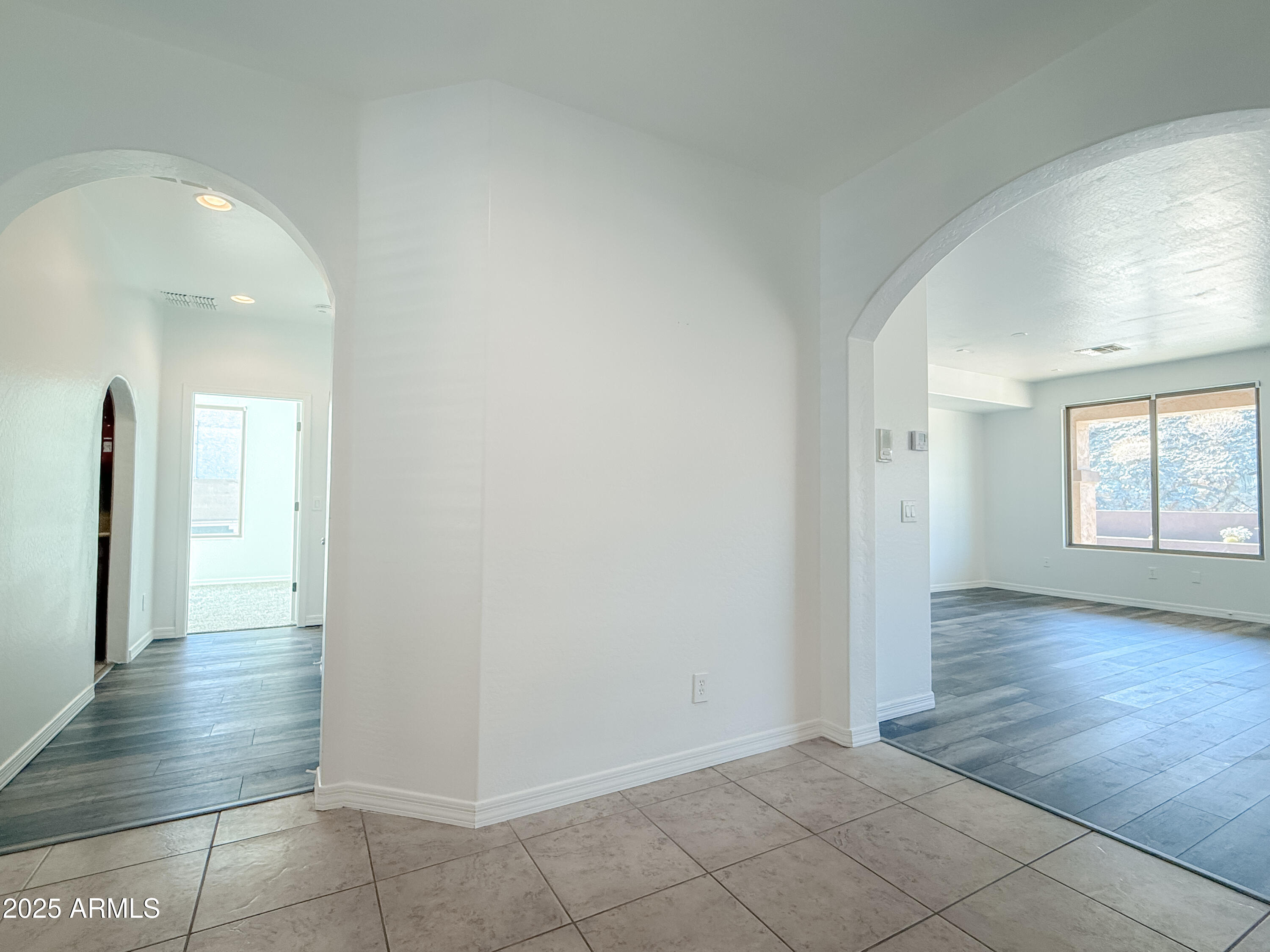 464 W BISMARK Street