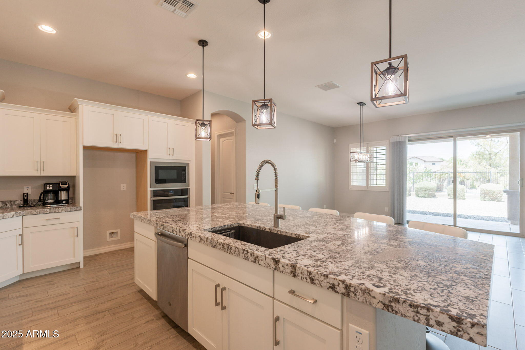 18046 N STONEGATE Road