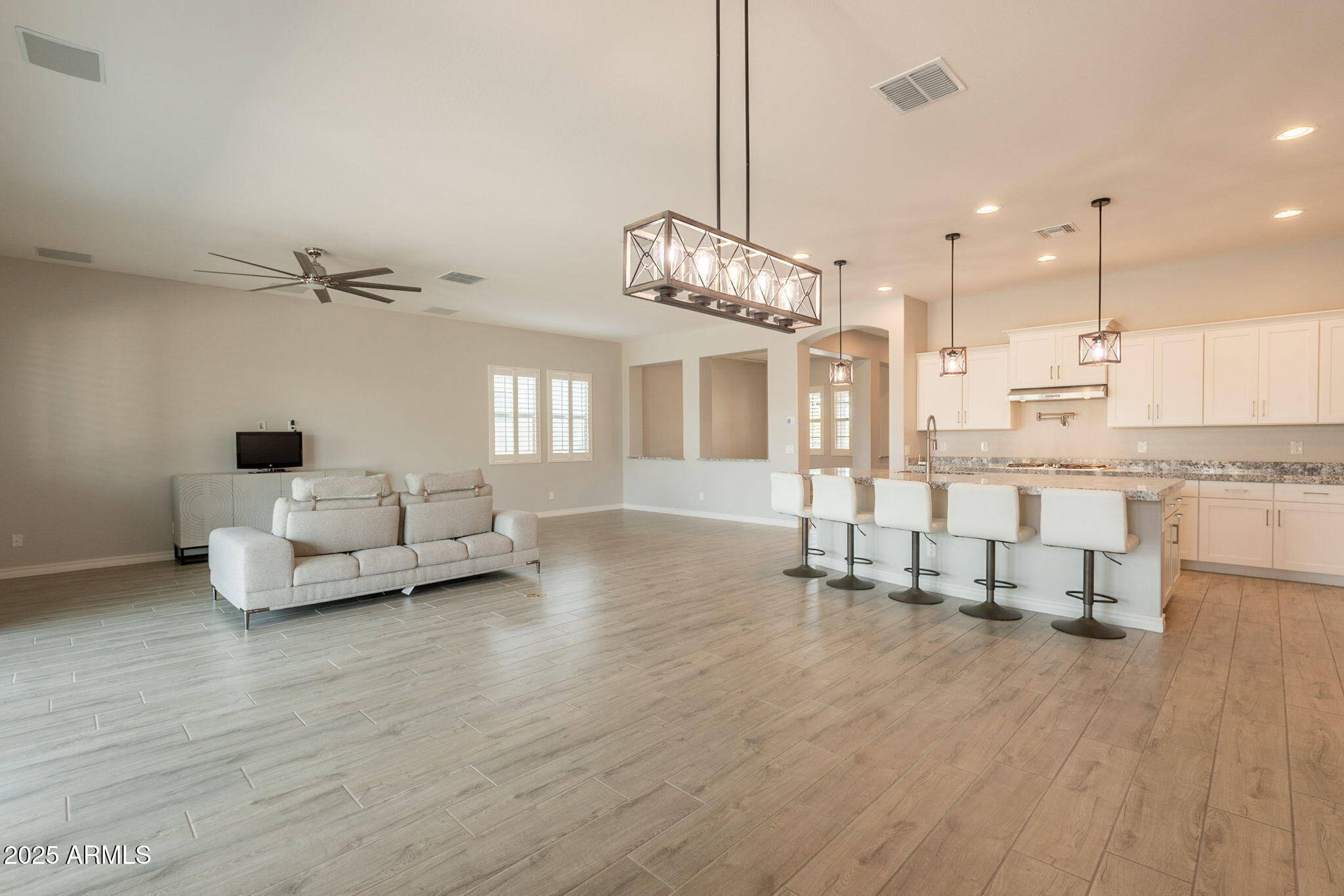 18046 N STONEGATE Road