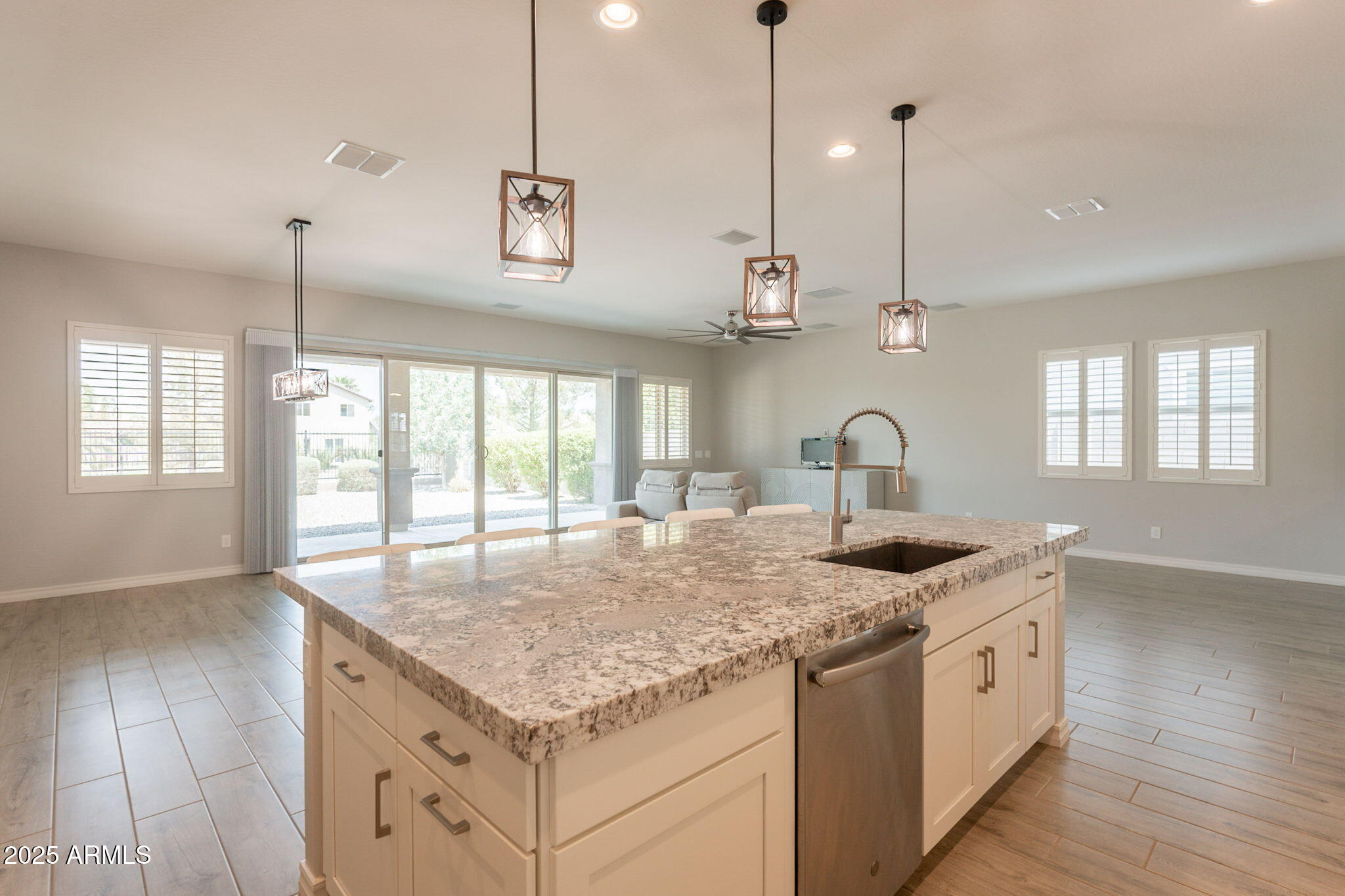 18046 N STONEGATE Road