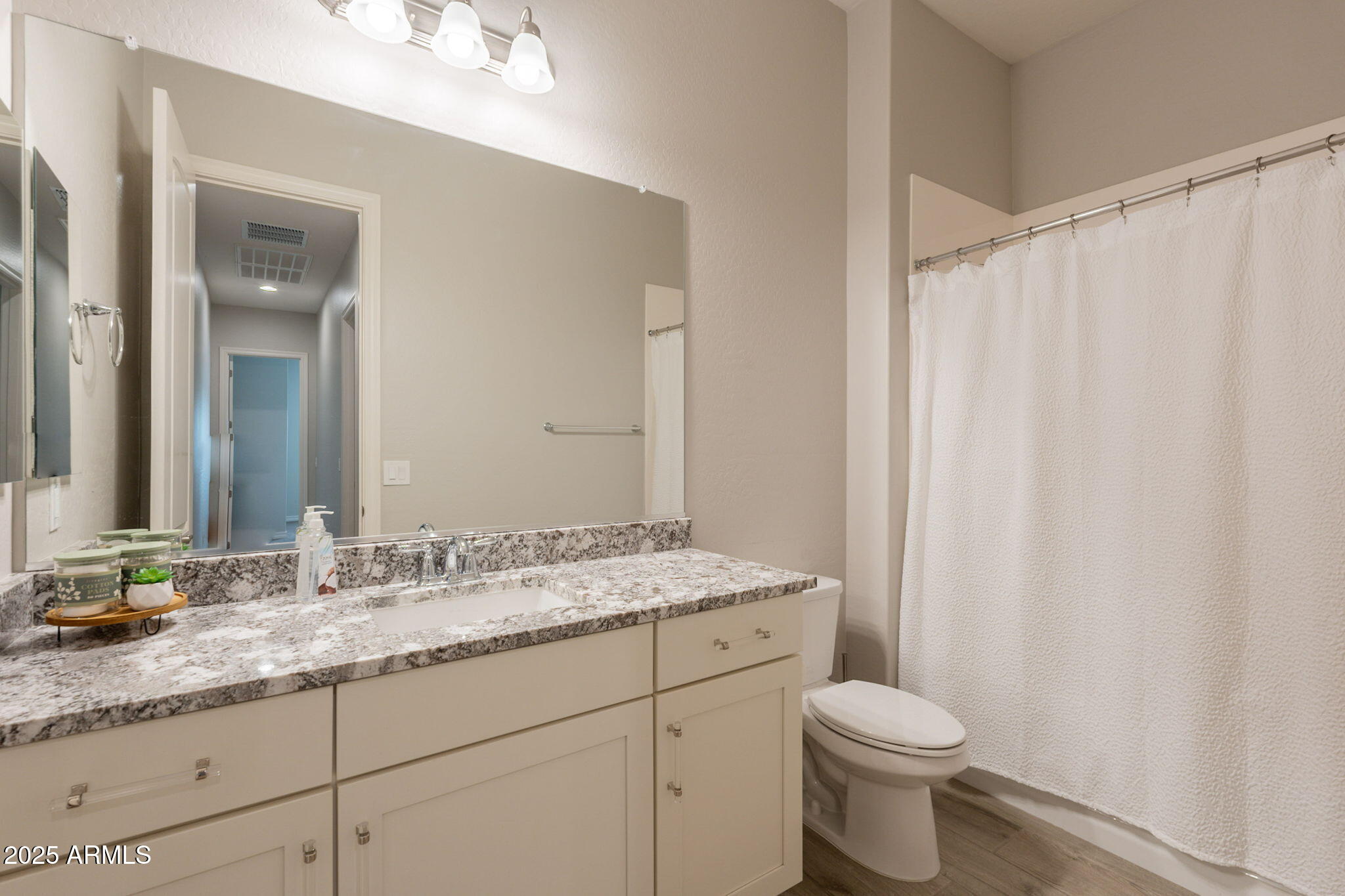 18046 N STONEGATE Road