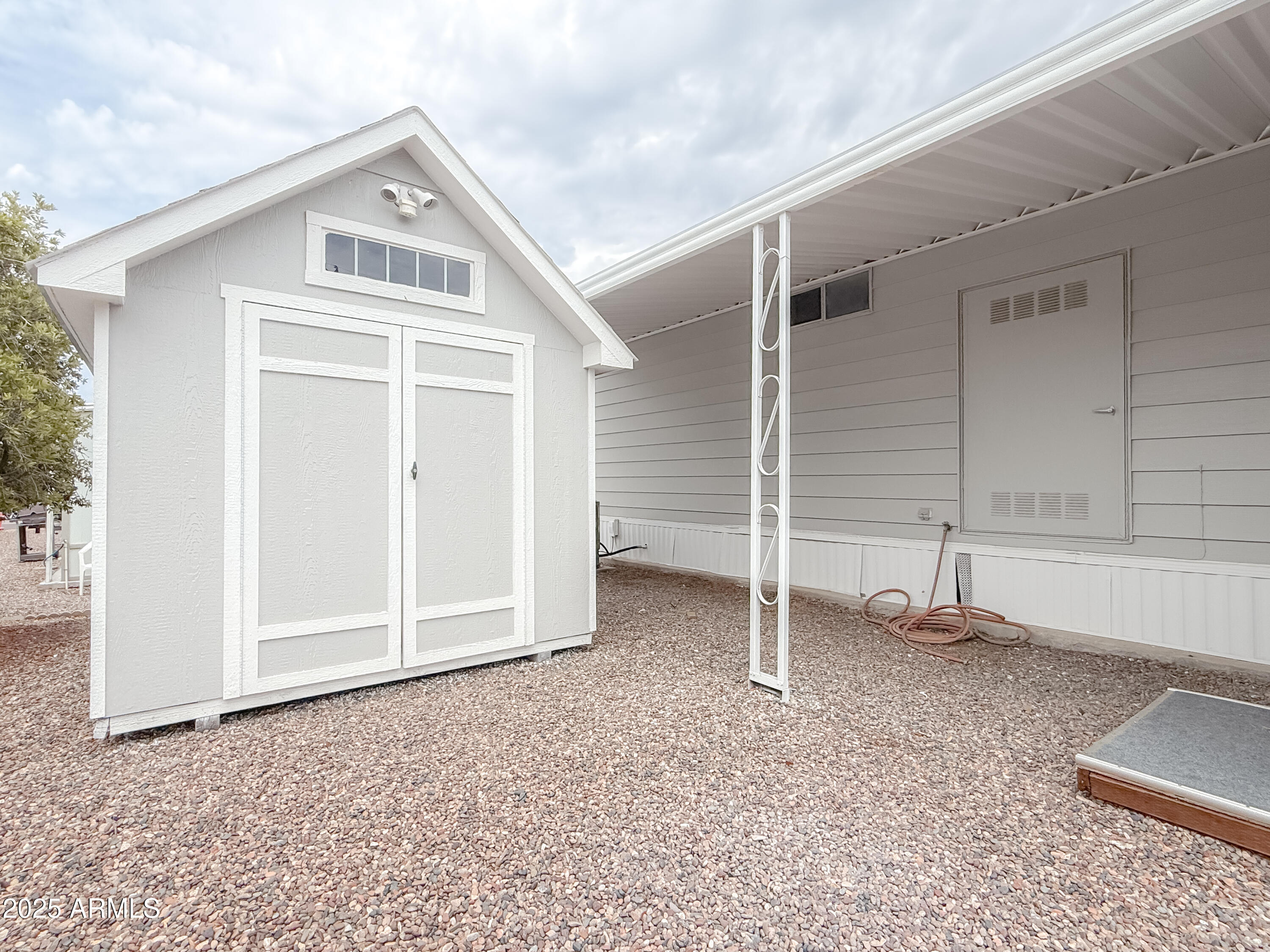 8600 E Broadway Road, 151