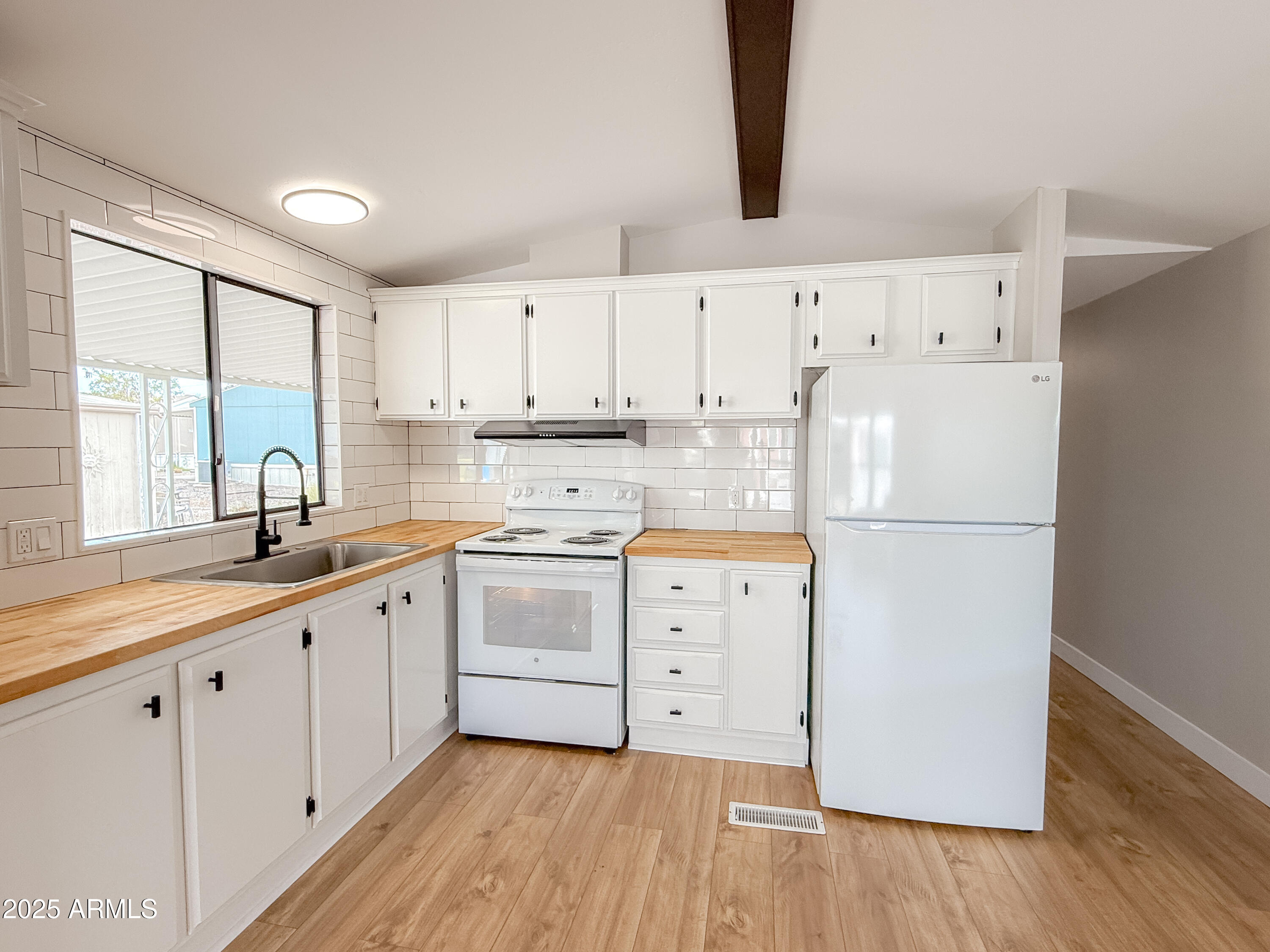 8600 E Broadway Road, 137