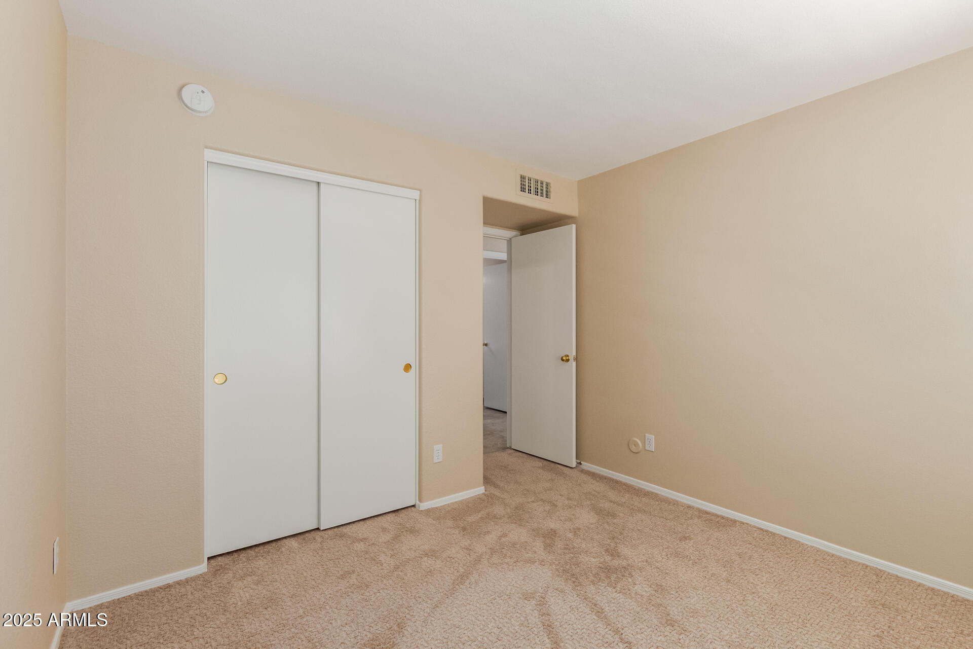 233 W BAYLOR Lane
