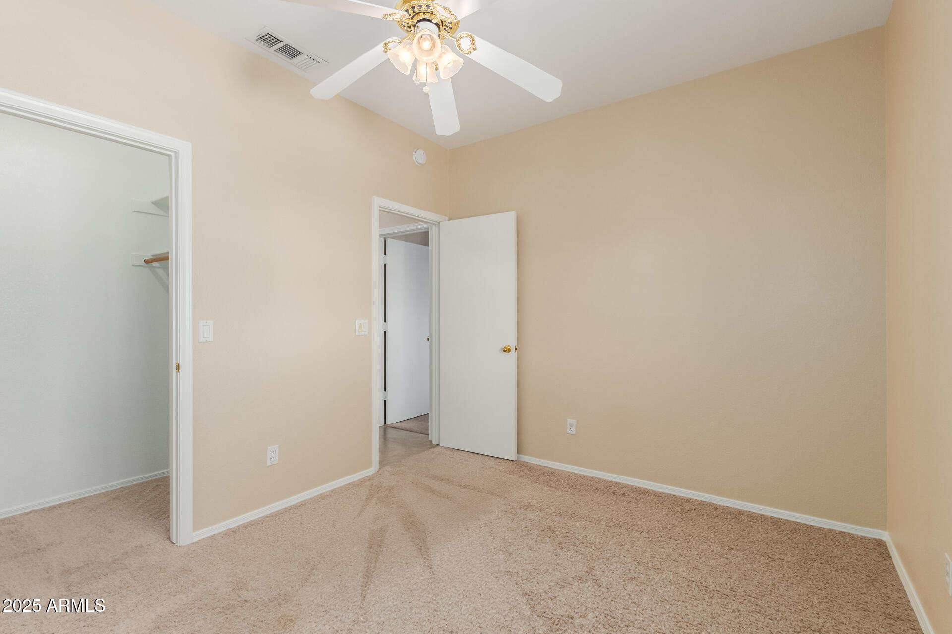 233 W BAYLOR Lane