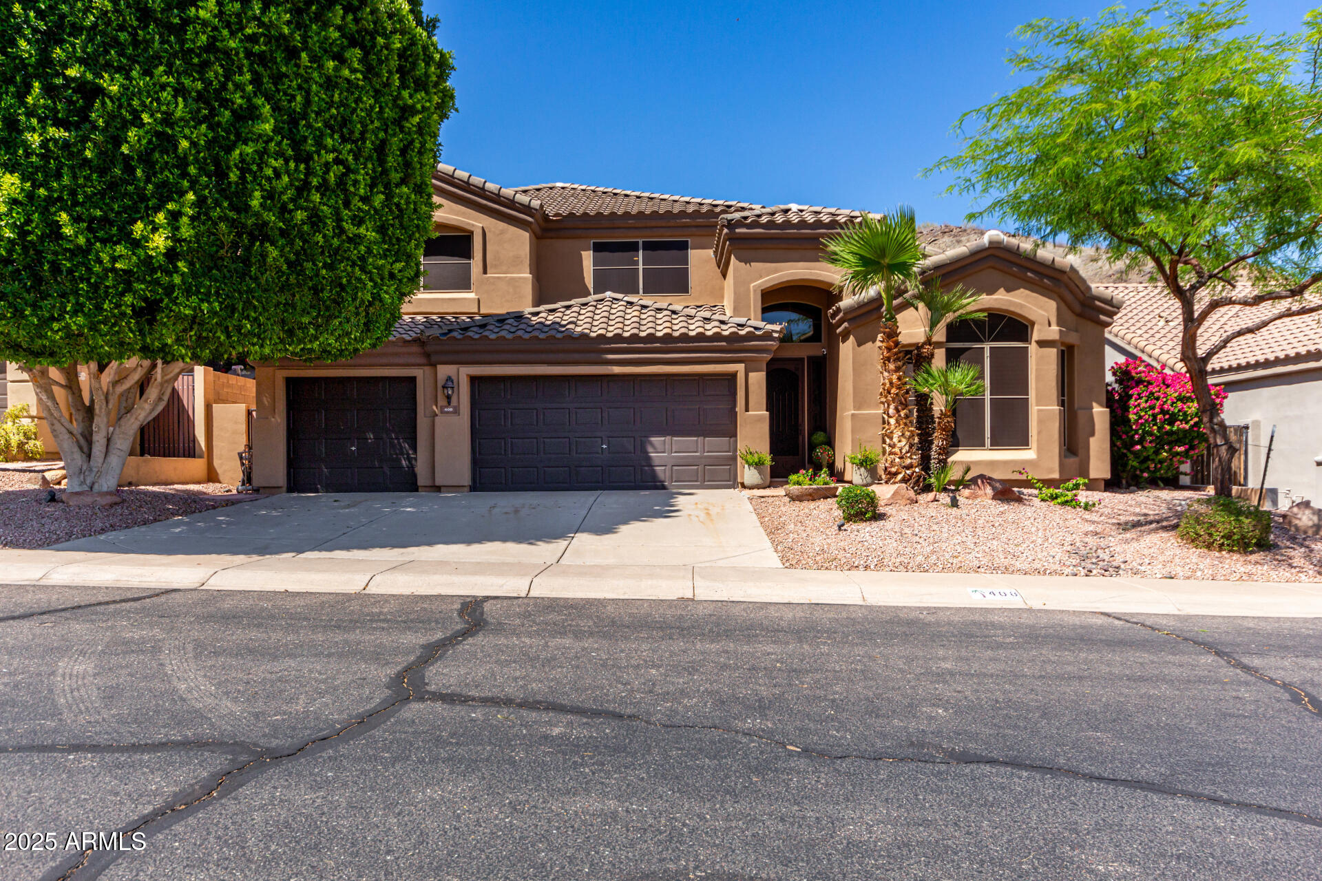 408 E SILVERWOOD Drive