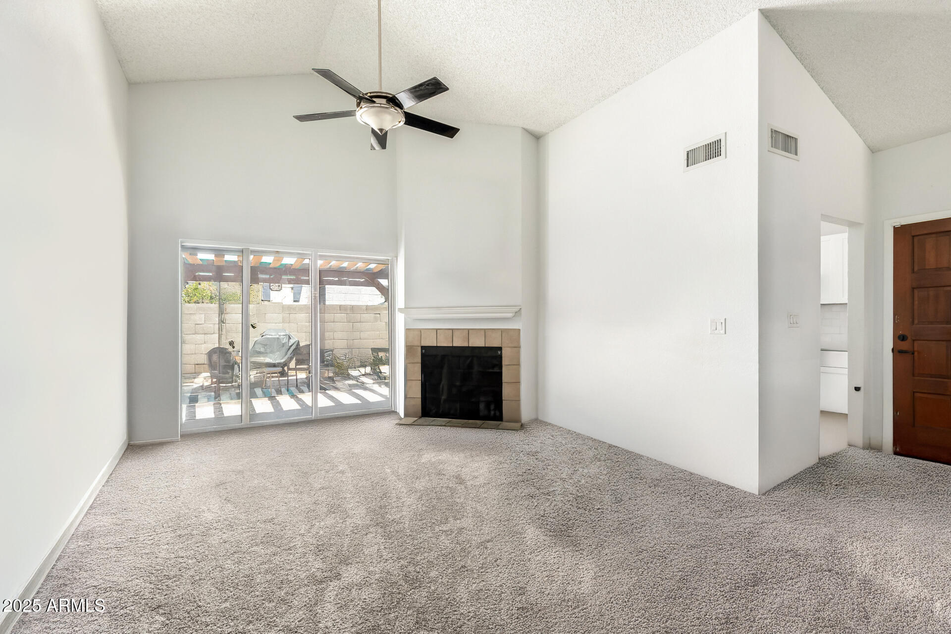 1214 W ESTRELLA Drive