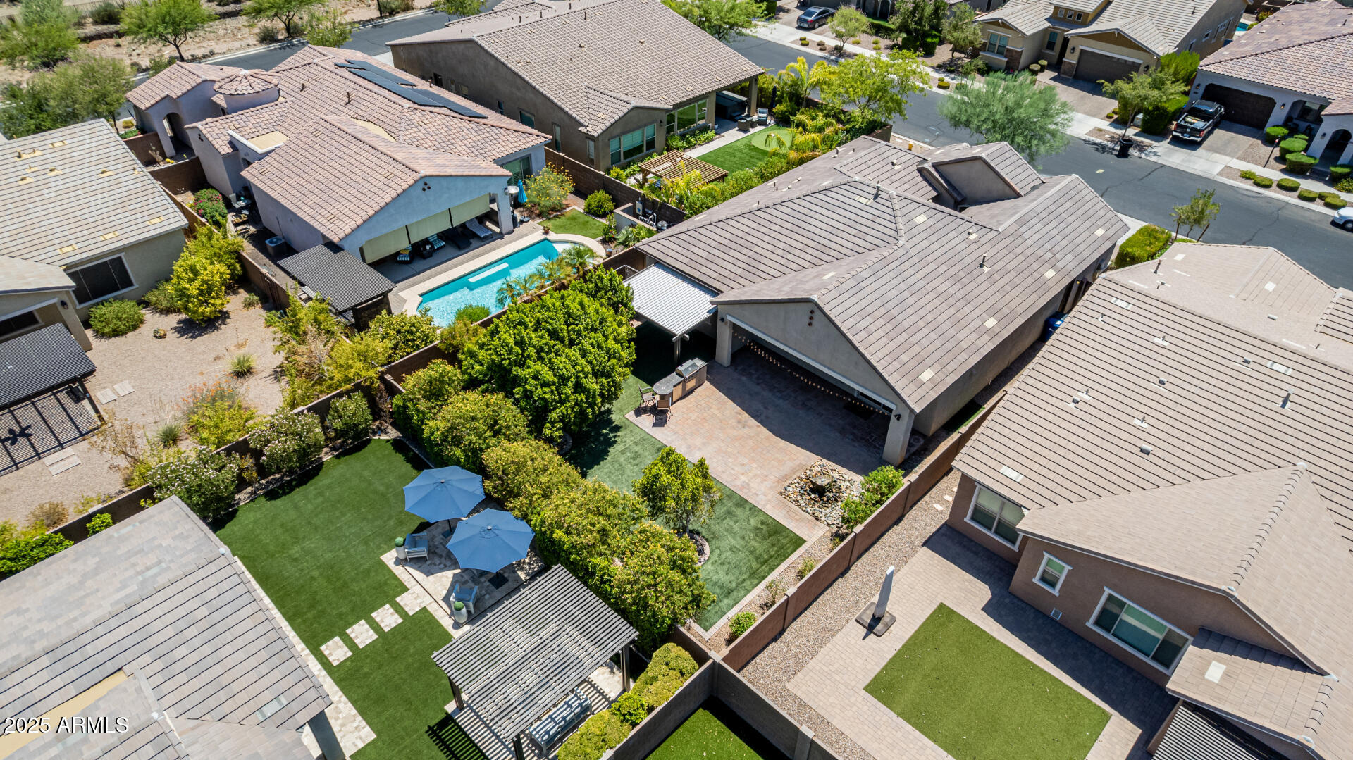 10742 E SIMONE Avenue