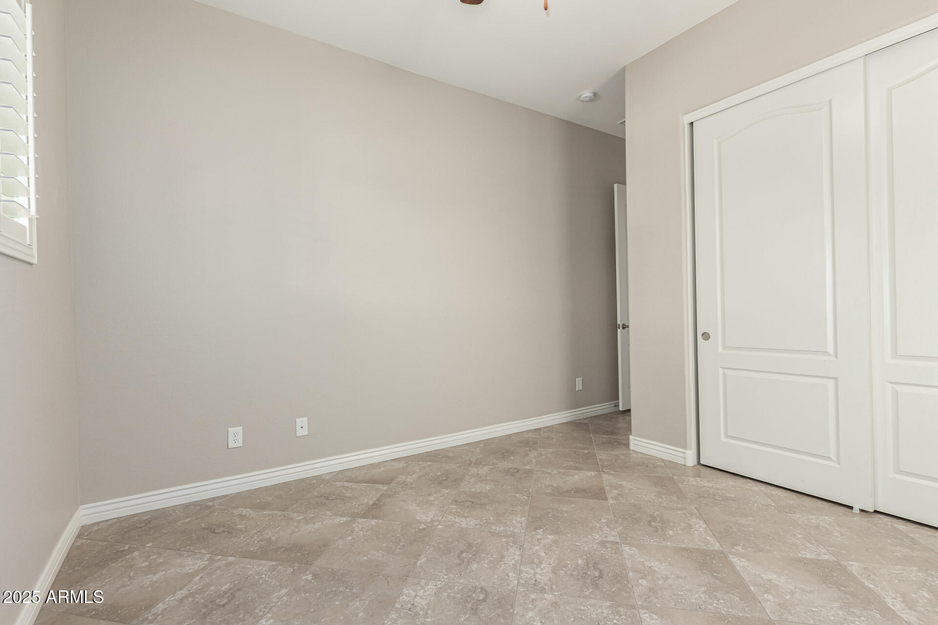 10742 E SIMONE Avenue