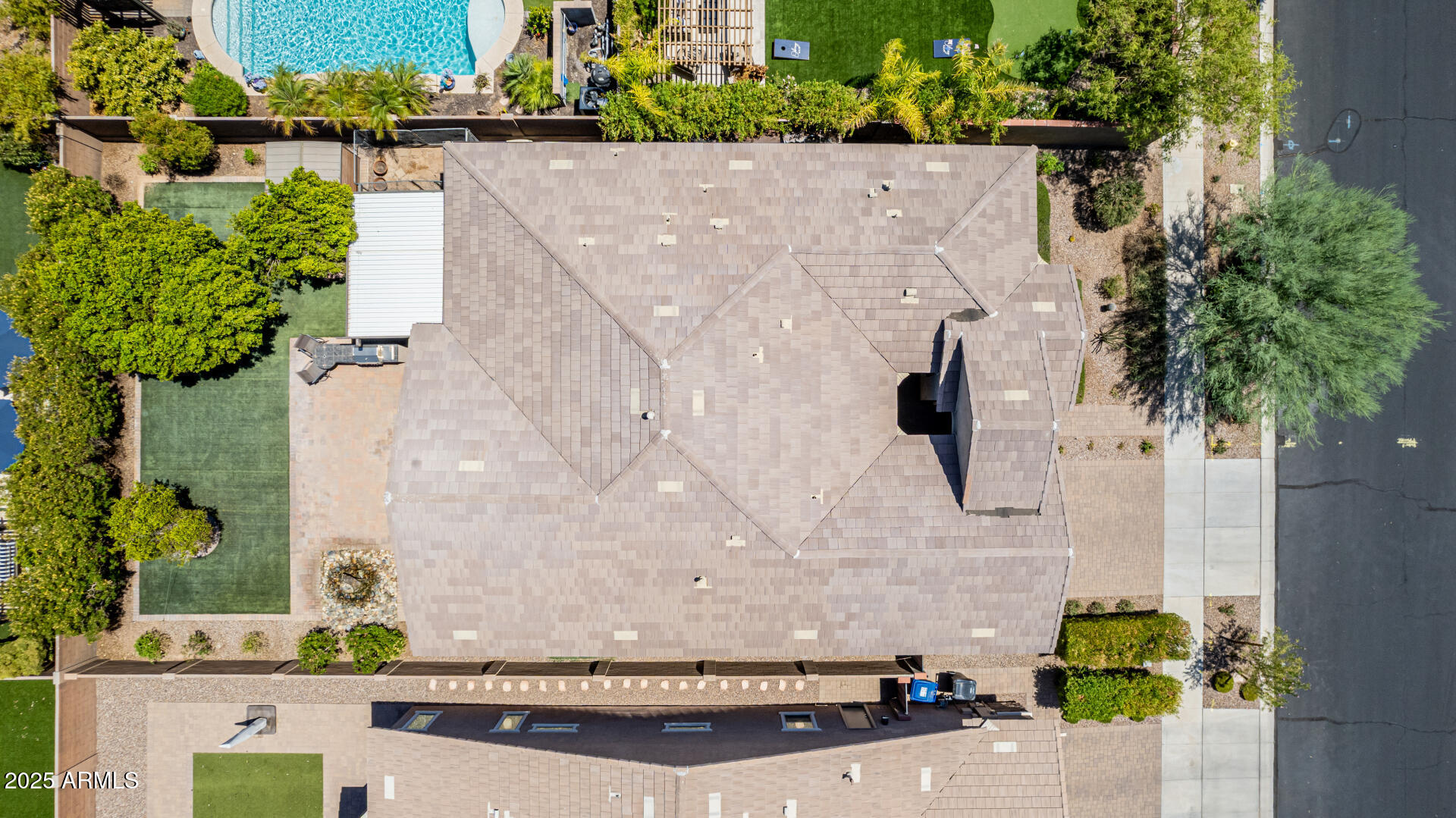 10742 E SIMONE Avenue