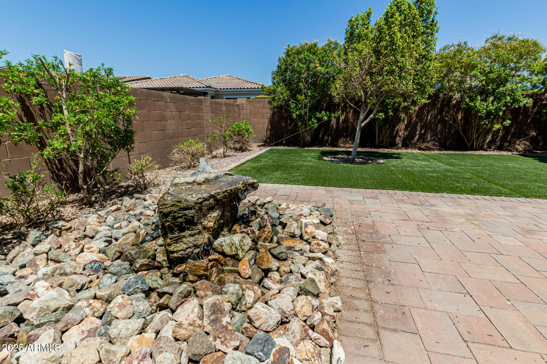 10742 E SIMONE Avenue