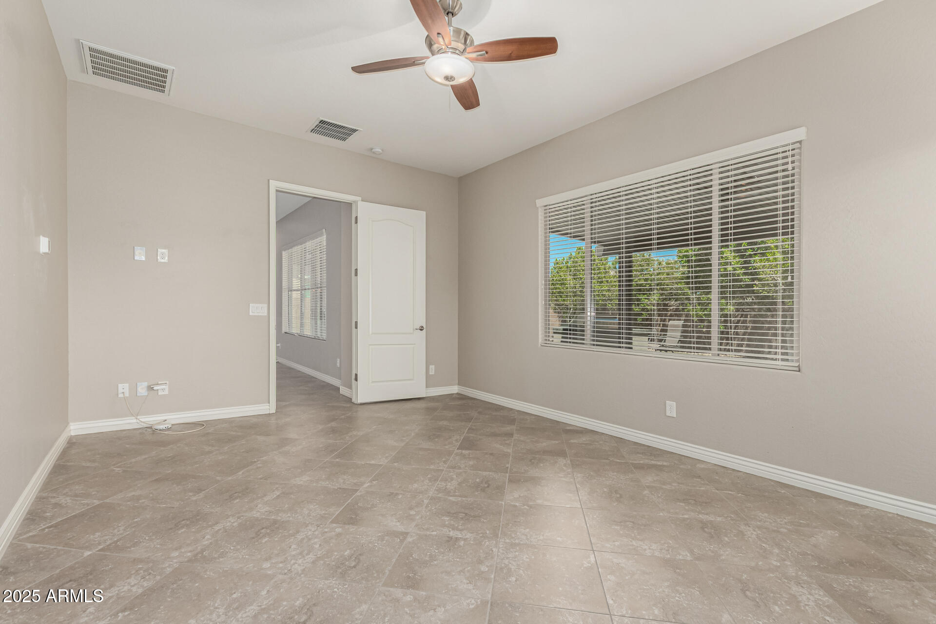 10742 E SIMONE Avenue