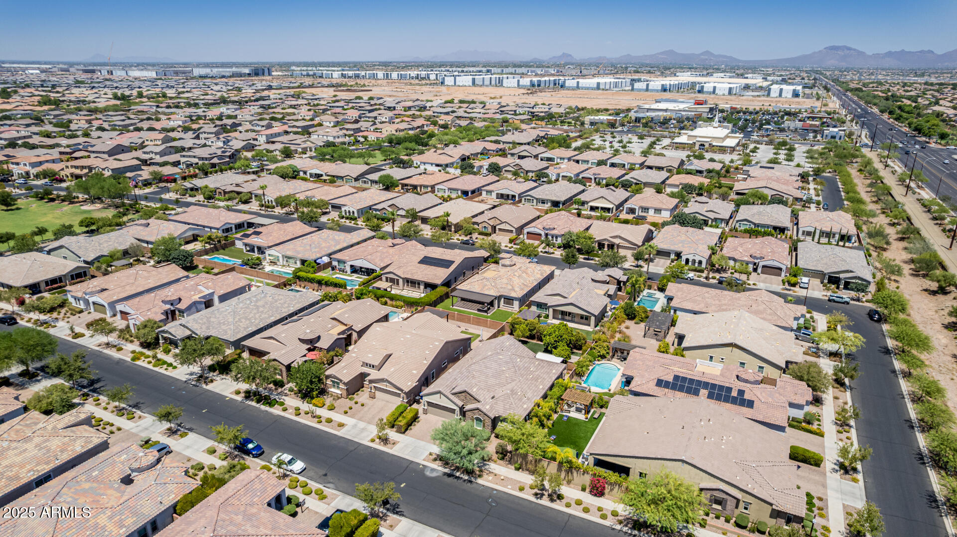 10742 E SIMONE Avenue