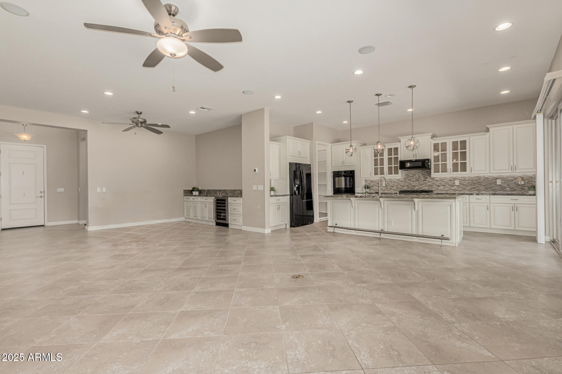 10742 E SIMONE Avenue