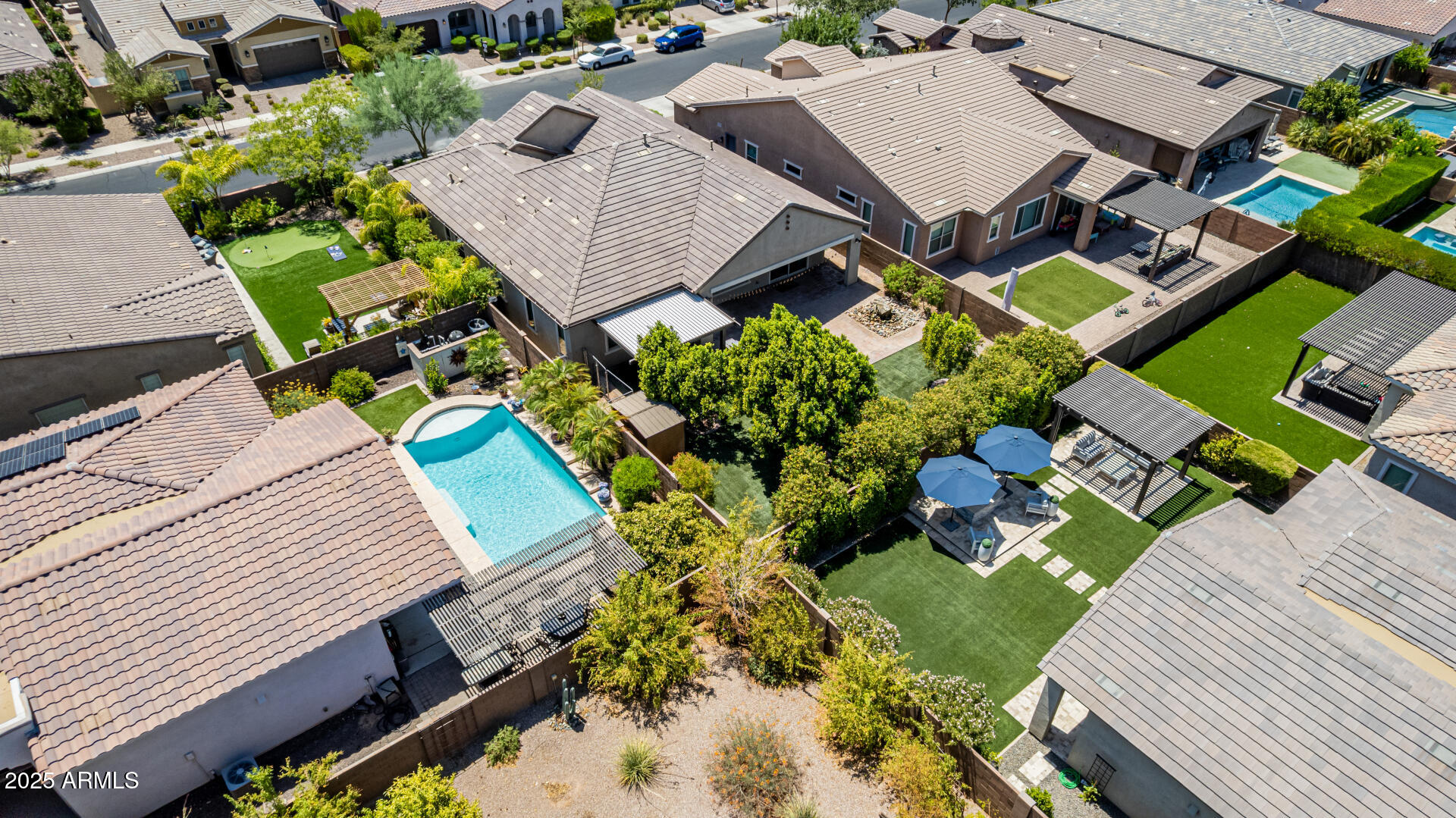 10742 E SIMONE Avenue