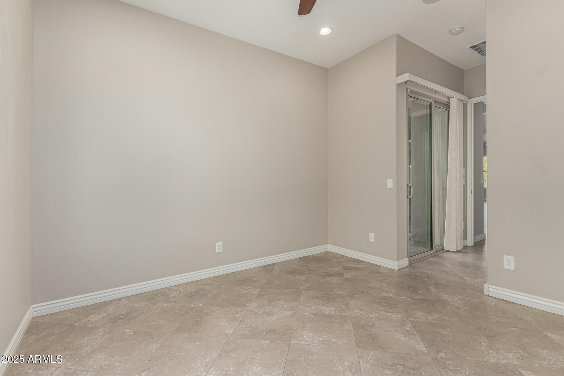 10742 E SIMONE Avenue