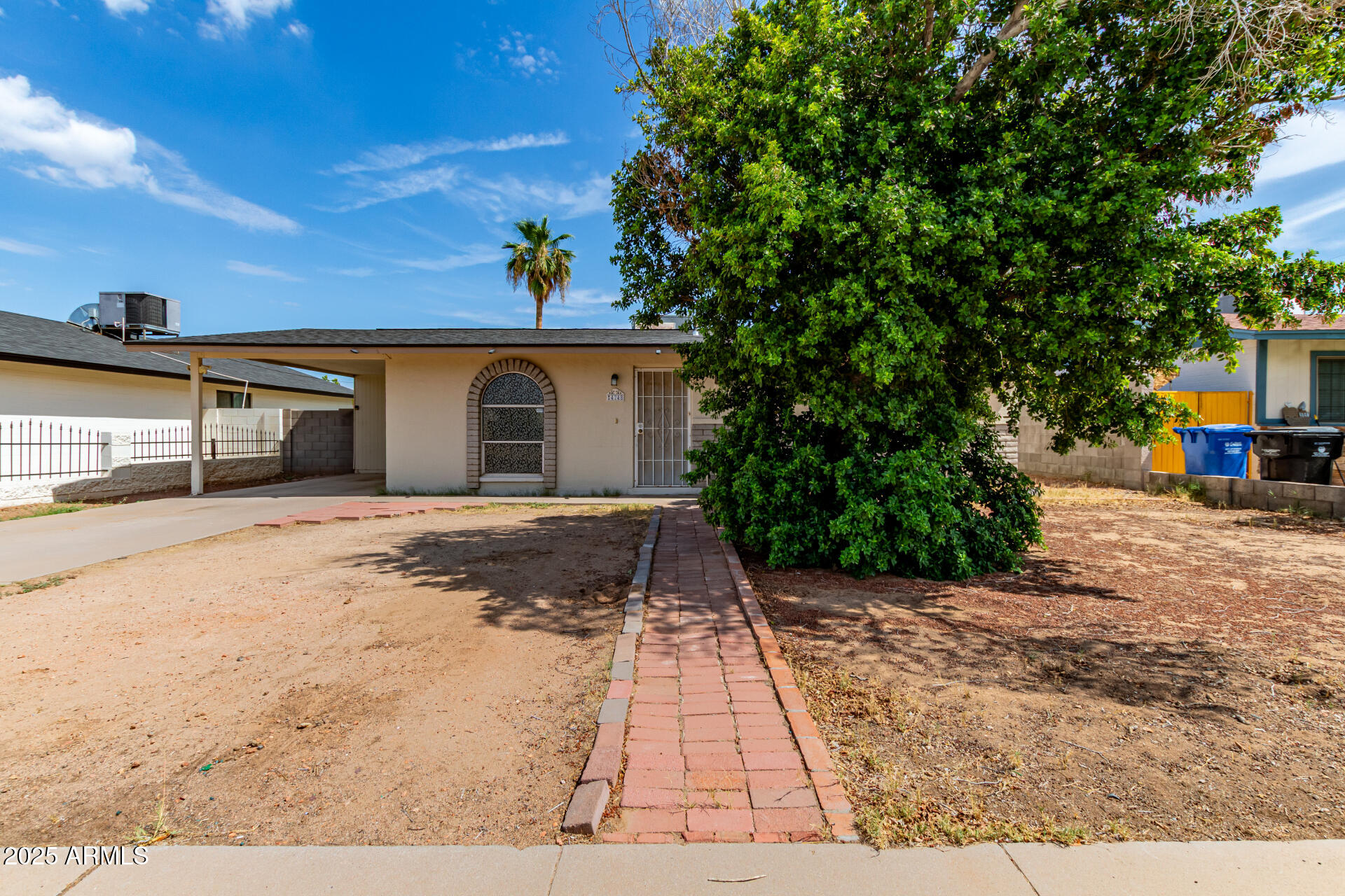4748 E SAINT ANNE Avenue