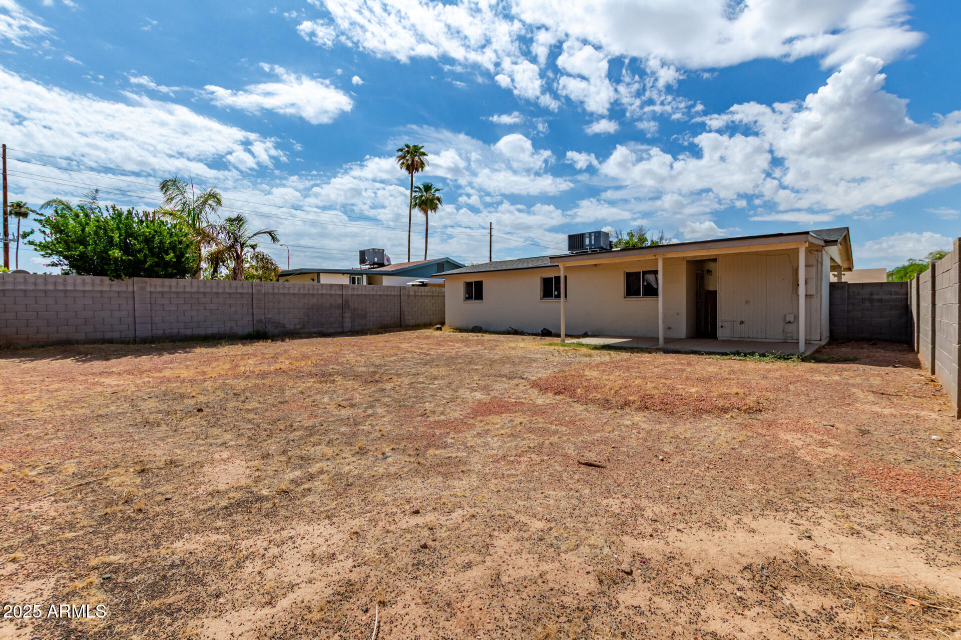 4748 E SAINT ANNE Avenue