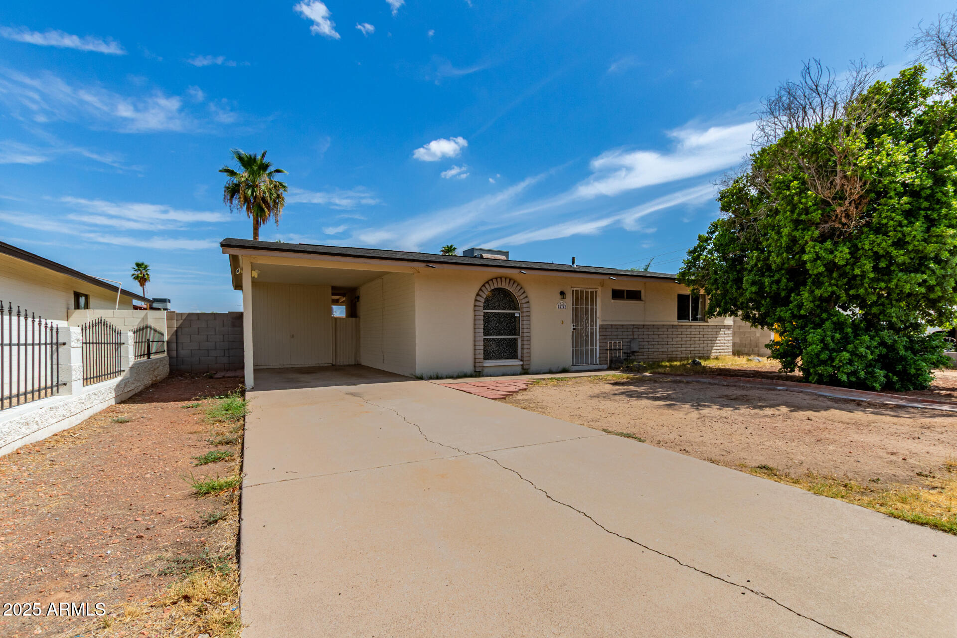4748 E SAINT ANNE Avenue
