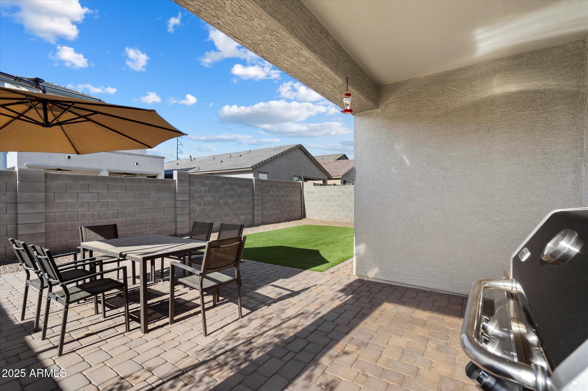 7142 W LAWRENCE Lane