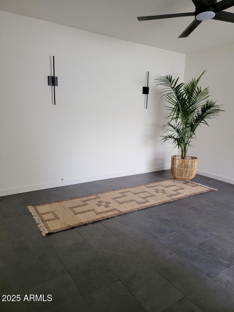 2511 W PERSHING Avenue