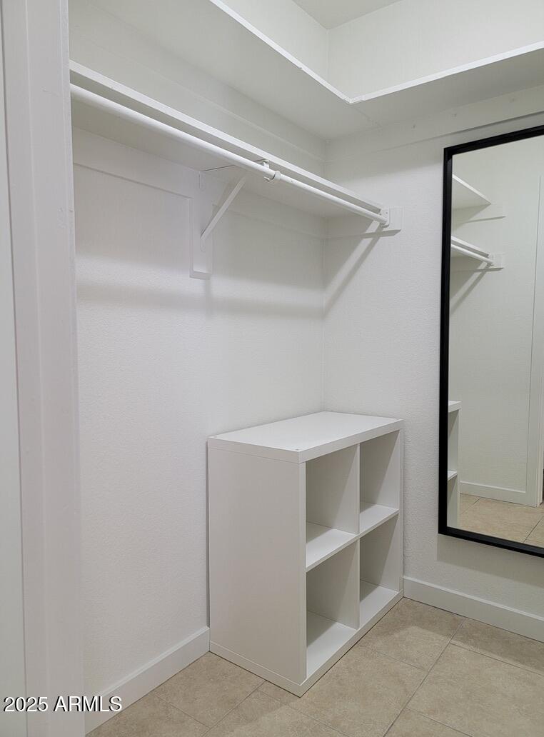 2511 W PERSHING Avenue