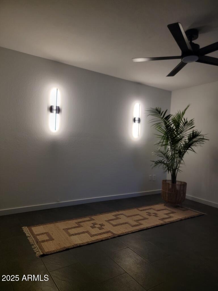 2511 W PERSHING Avenue