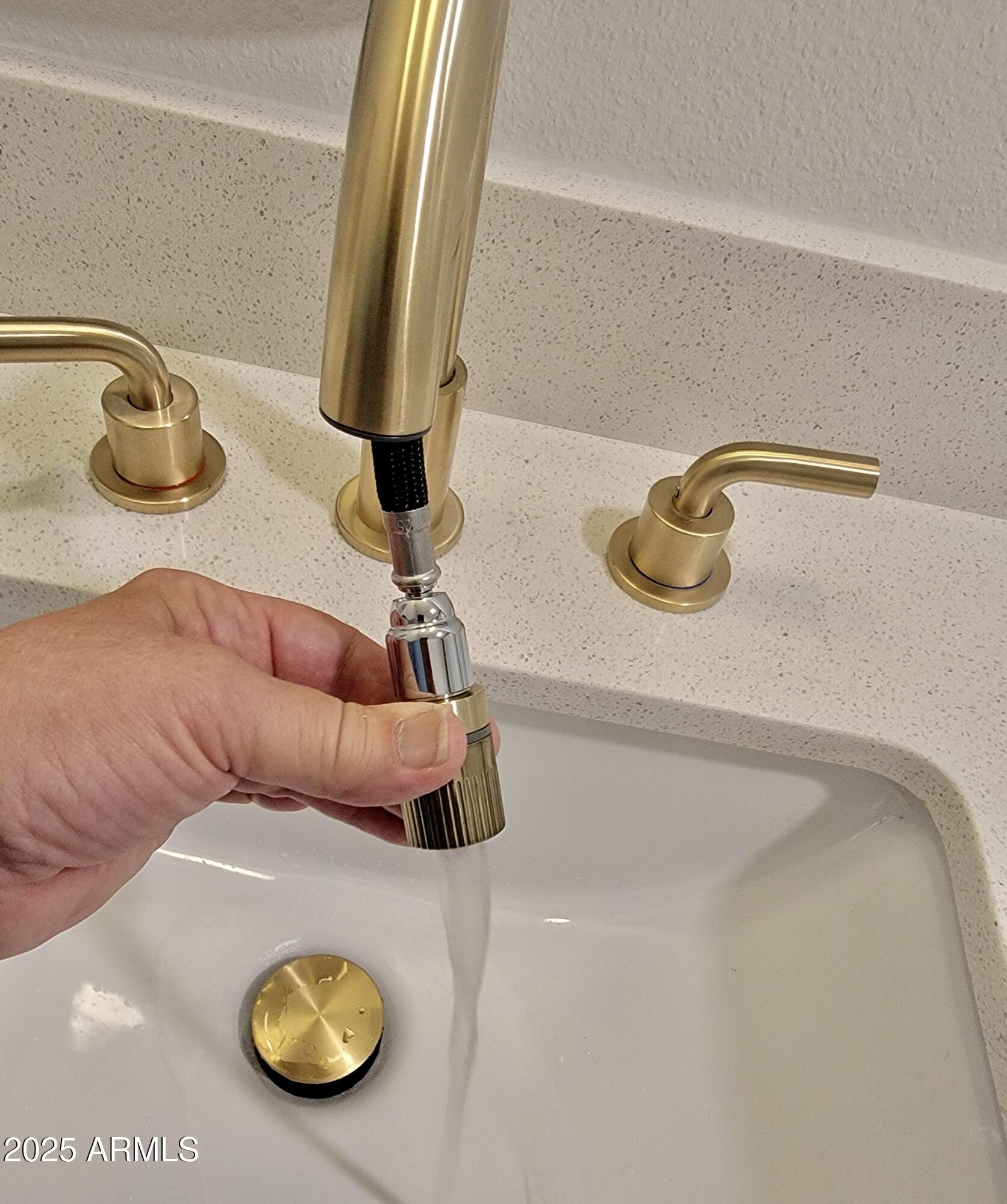 2511 W PERSHING Avenue