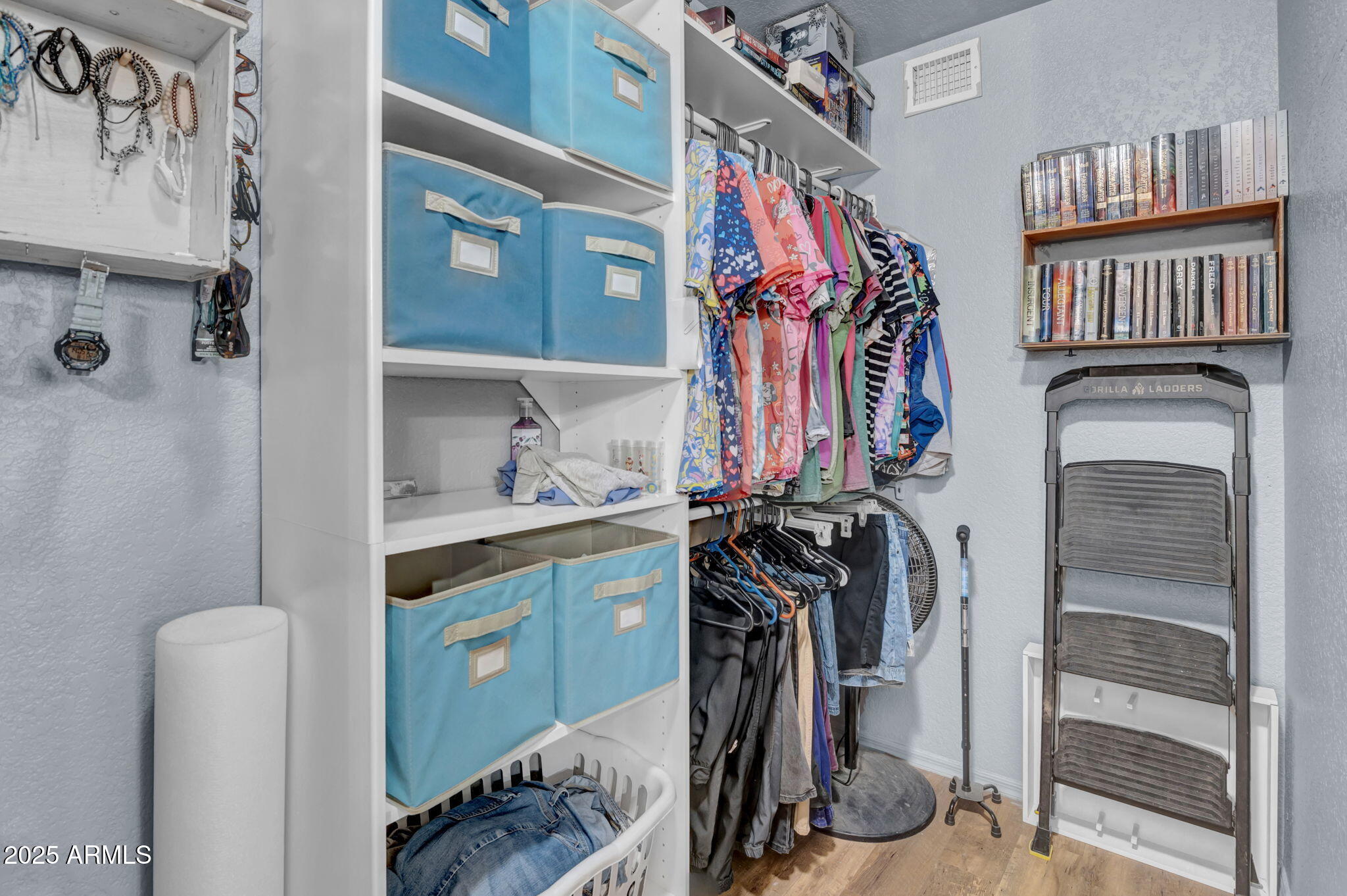 1632 N TEMPLE Street