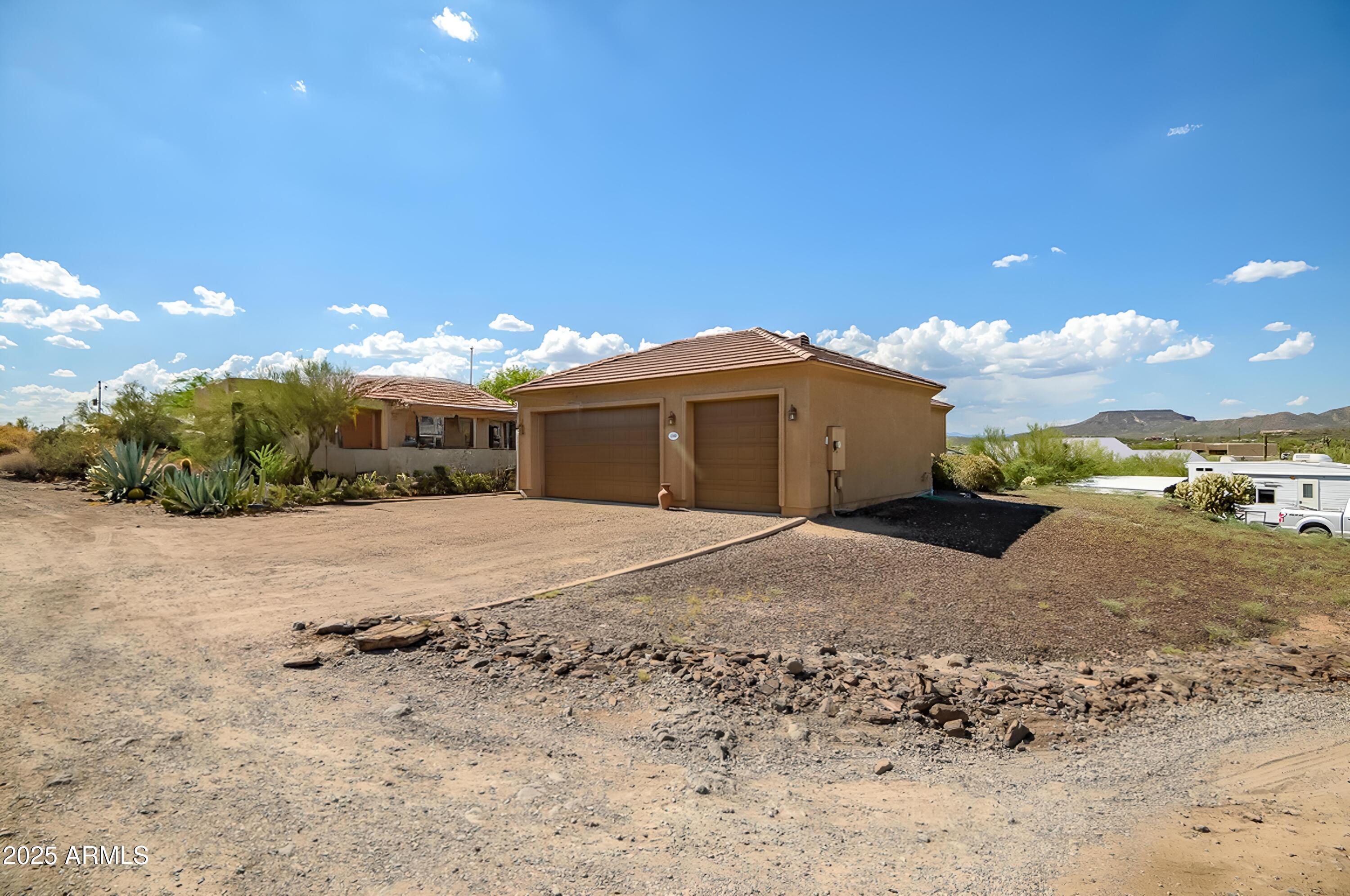 2342 W LAZY G RANCH Road