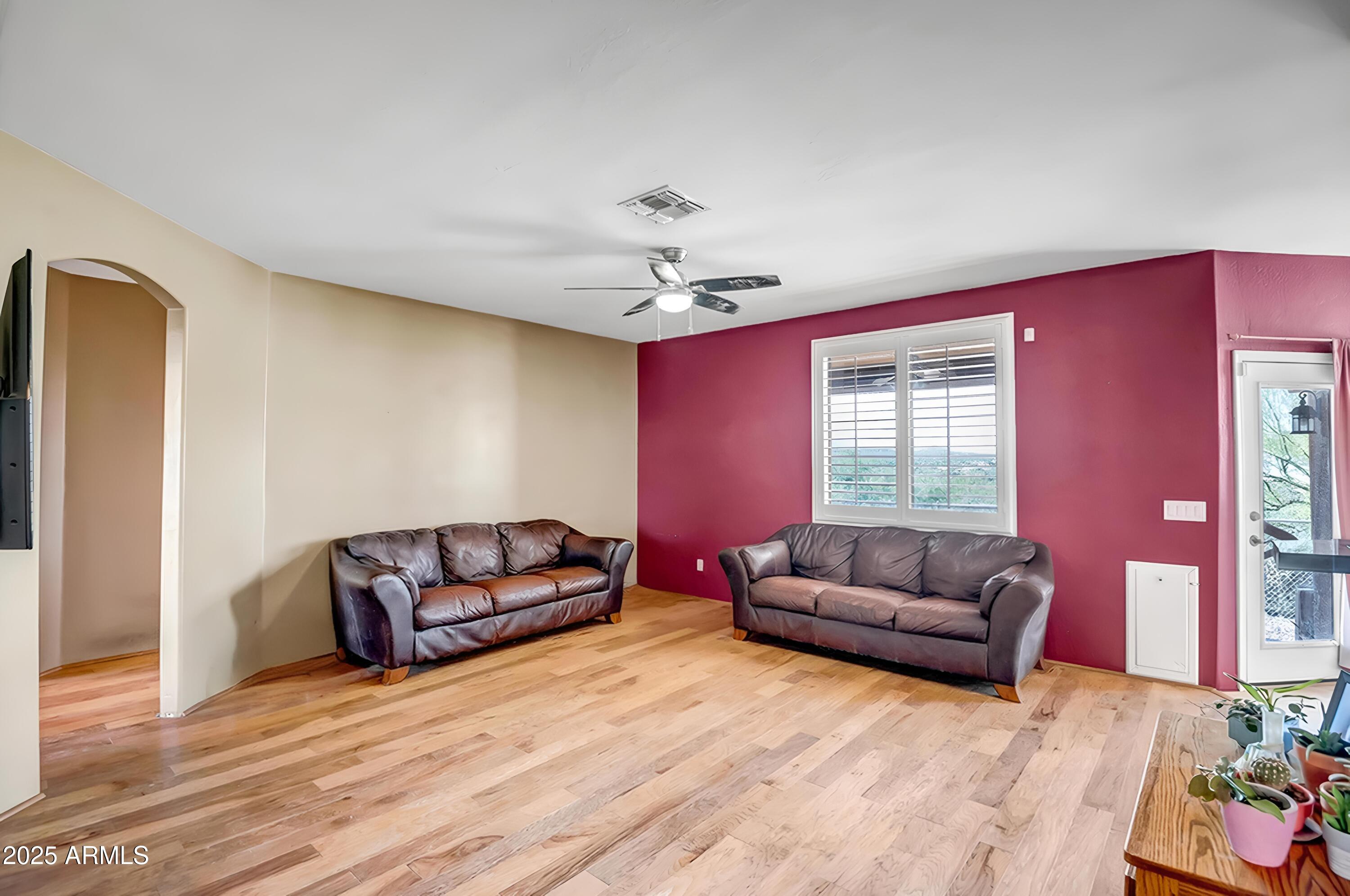 2342 W LAZY G RANCH Road