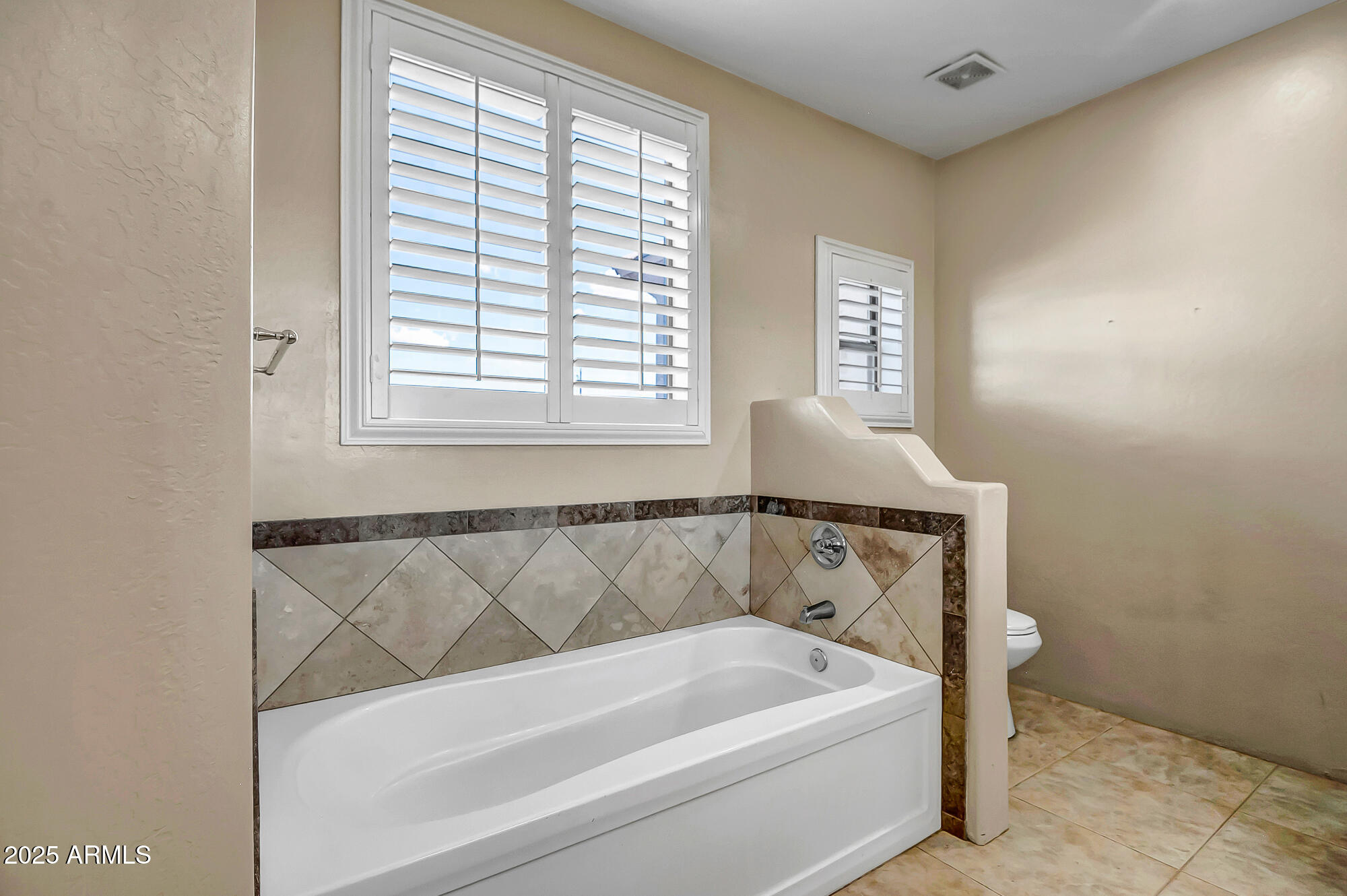 2342 W LAZY G RANCH Road