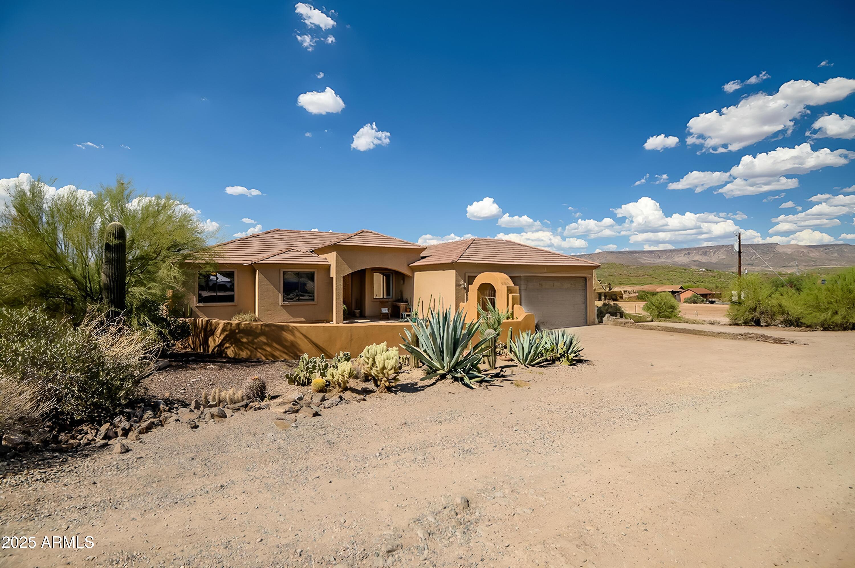 2342 W LAZY G RANCH Road