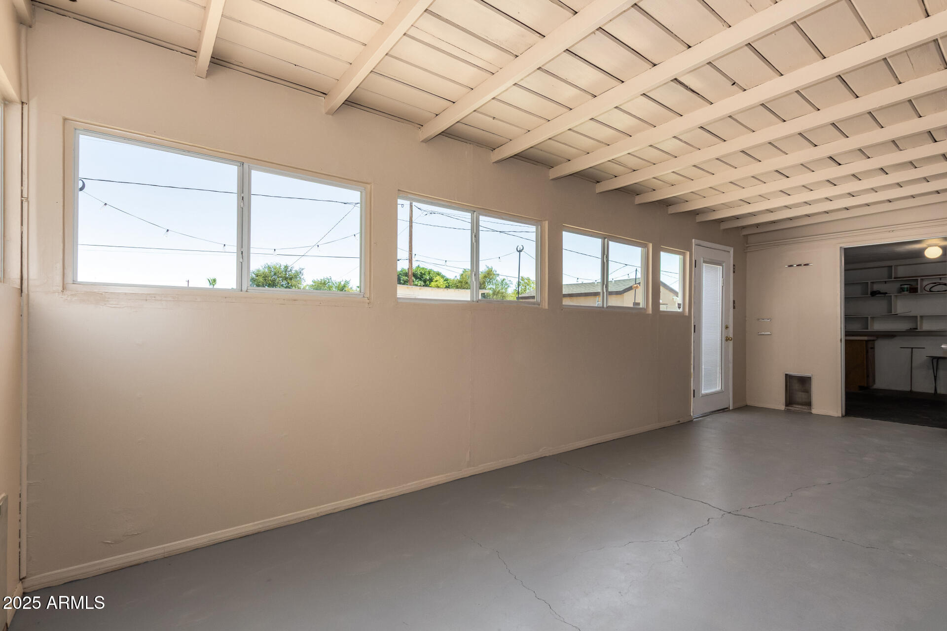 1119 W Roma Avenue
