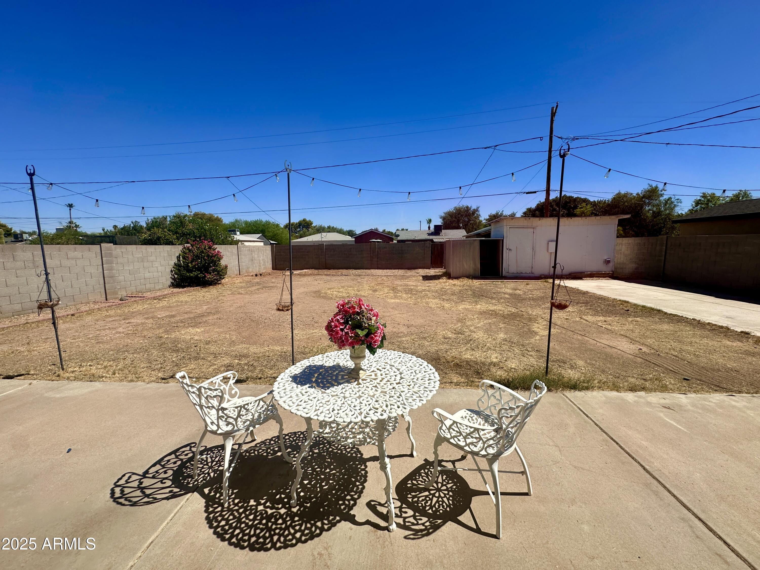 1119 W Roma Avenue