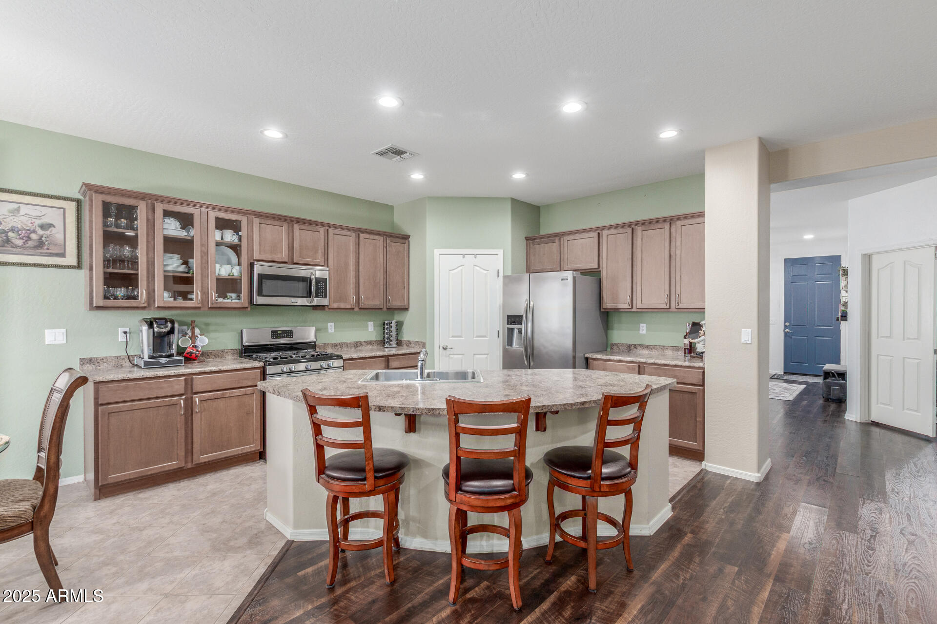 11310 W HOLLY Street