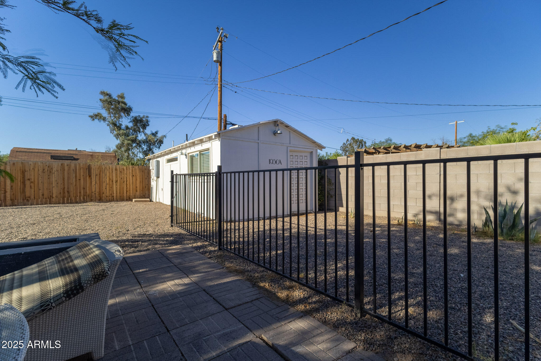 1950 W PALM Lane, A