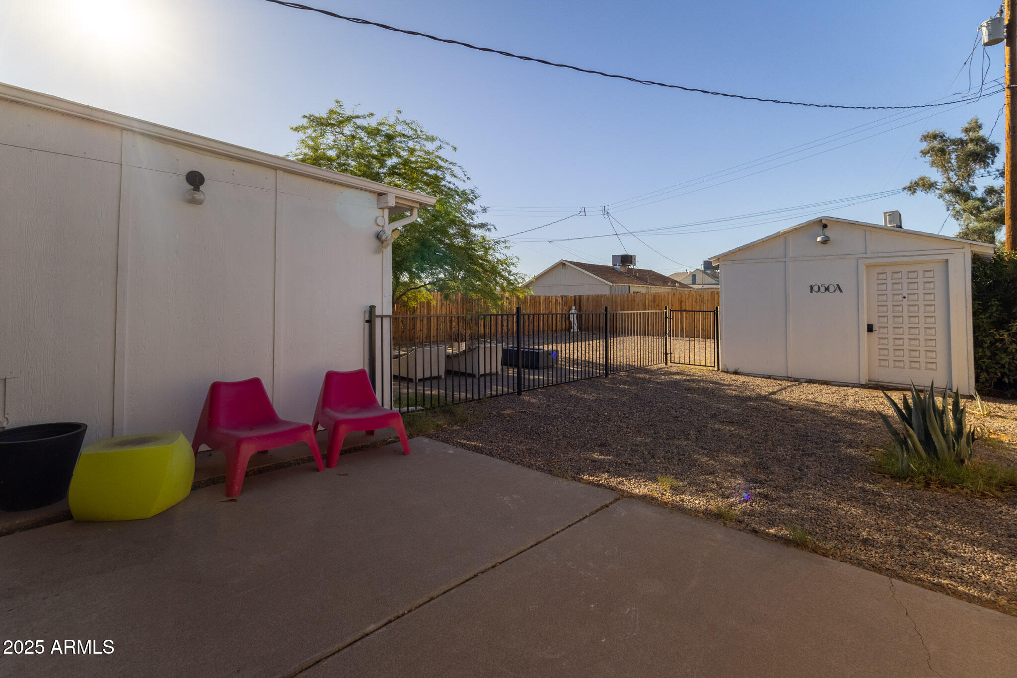 1950 W PALM Lane, A