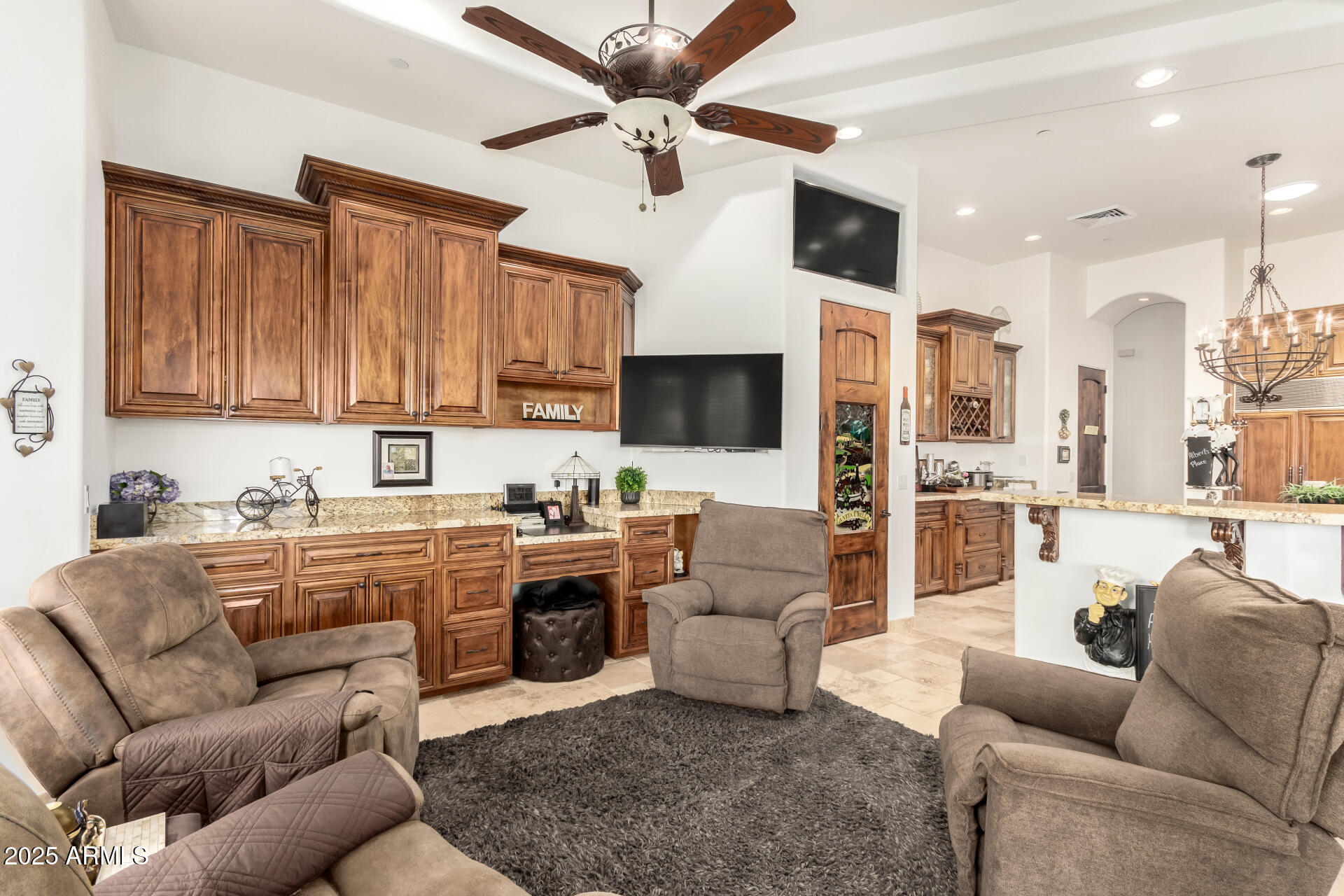 19715 W CLARENDON Avenue