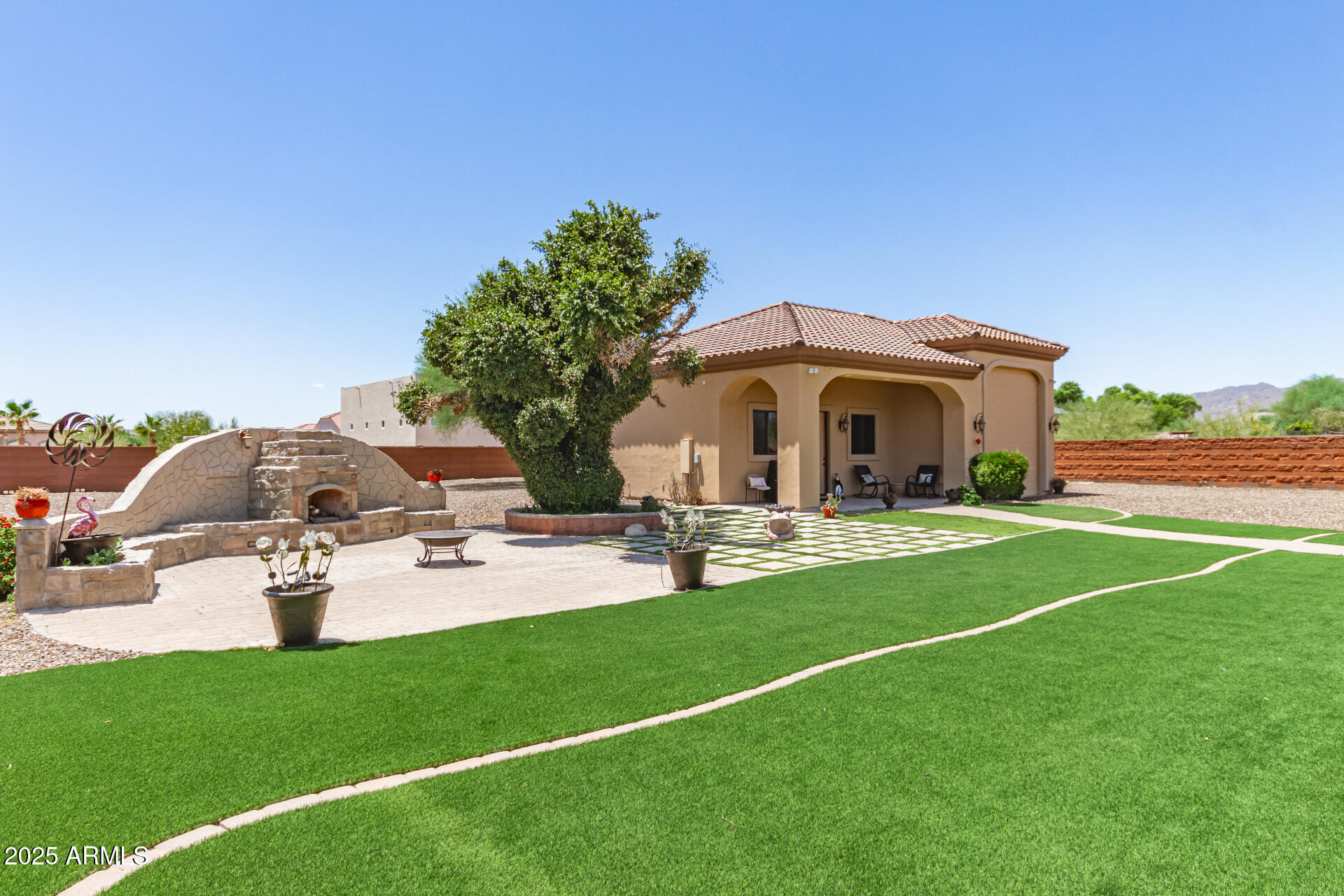 19715 W CLARENDON Avenue