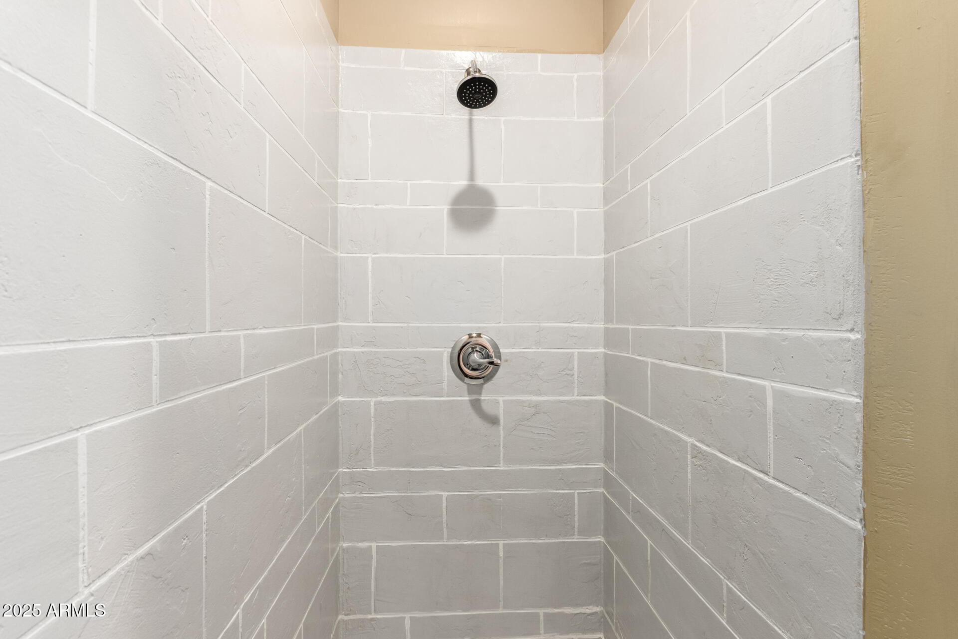 19715 W CLARENDON Avenue