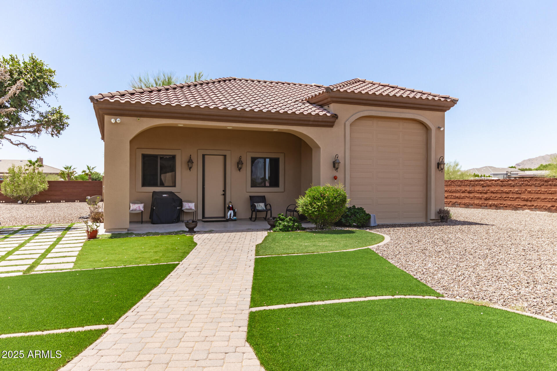 19715 W CLARENDON Avenue