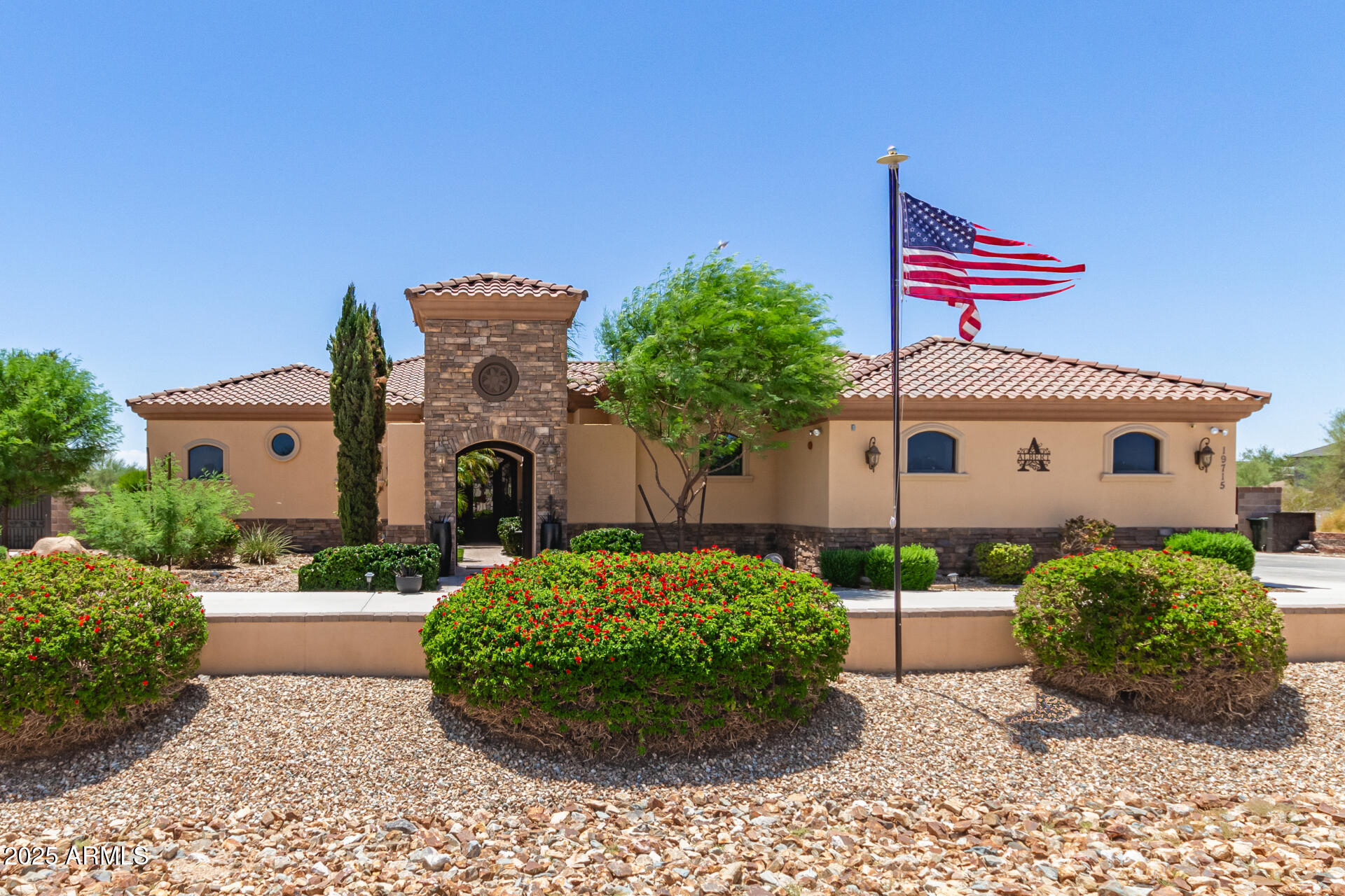 19715 W CLARENDON Avenue