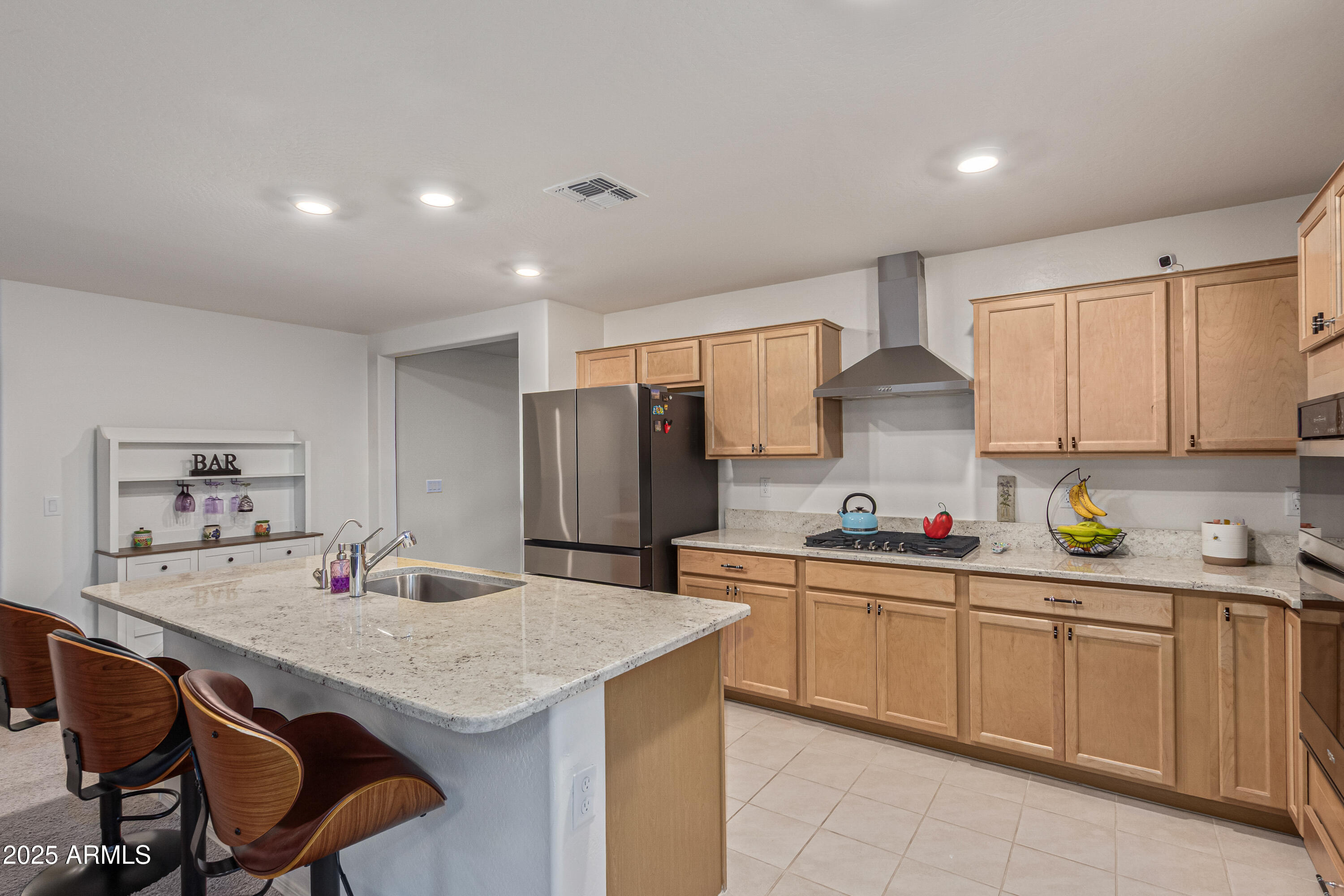 2535 W LA SALLE Street