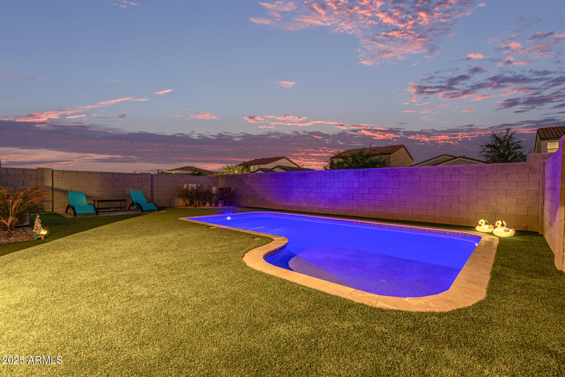 2535 W LA SALLE Street