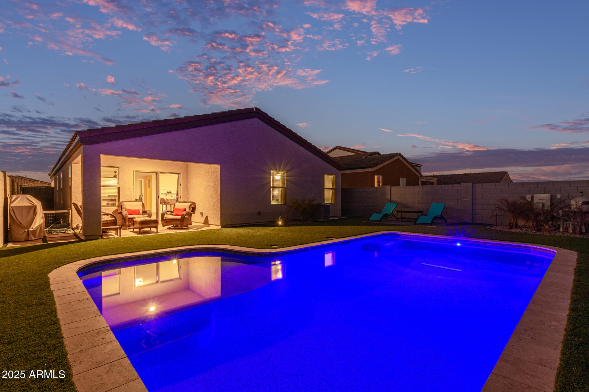 2535 W LA SALLE Street