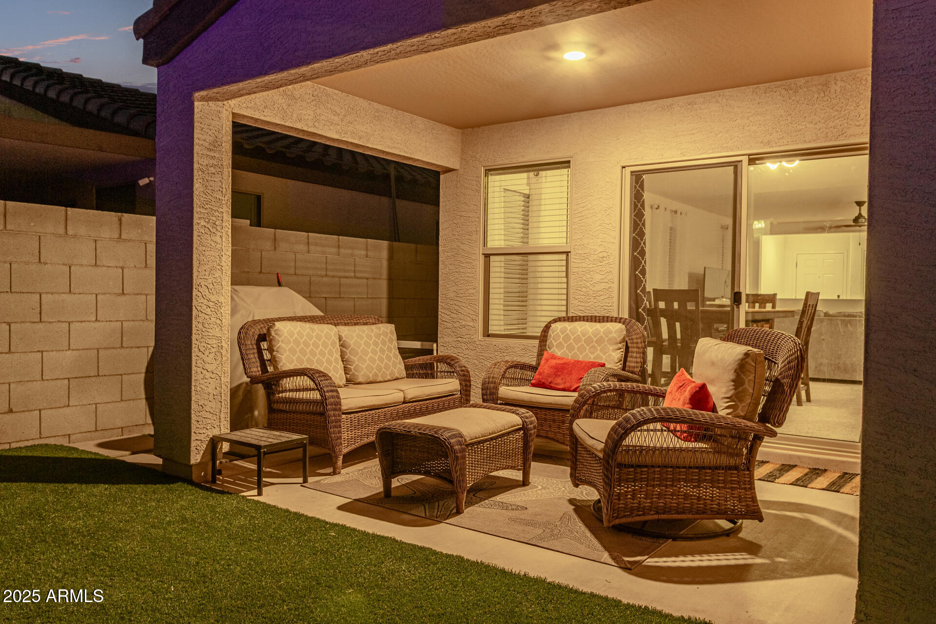 2535 W LA SALLE Street