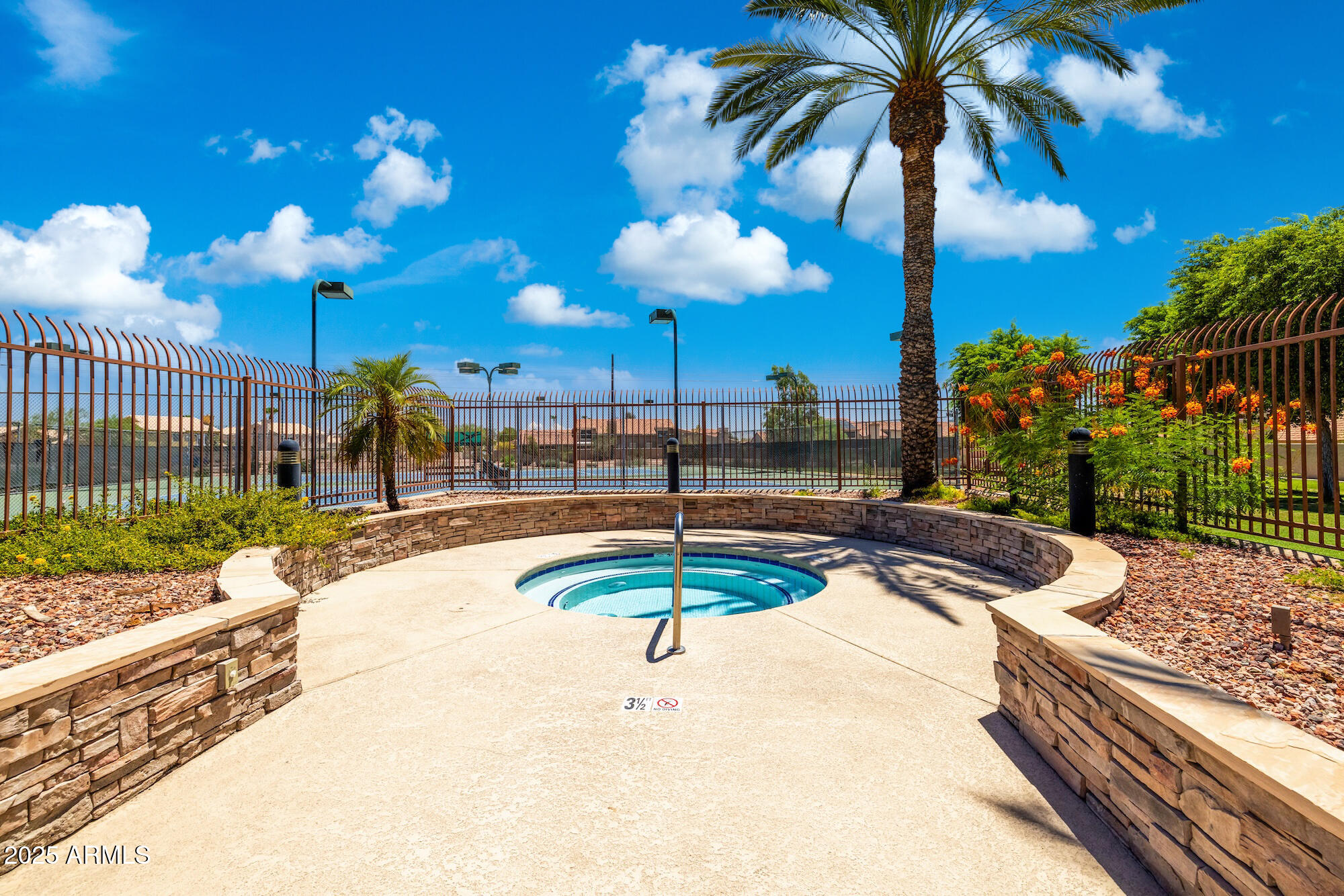 3921 E DESERT FLOWER Lane