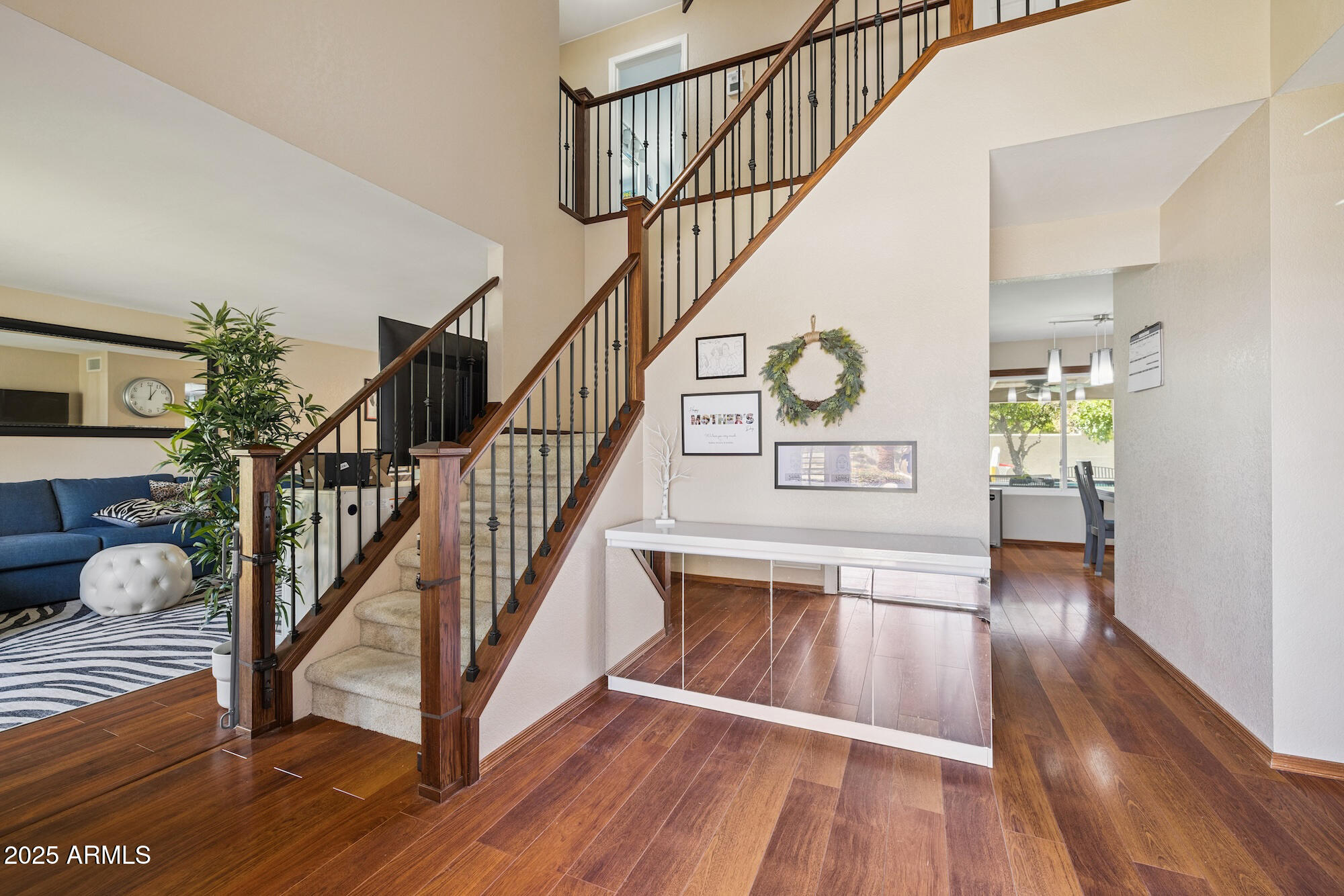 3921 E DESERT FLOWER Lane